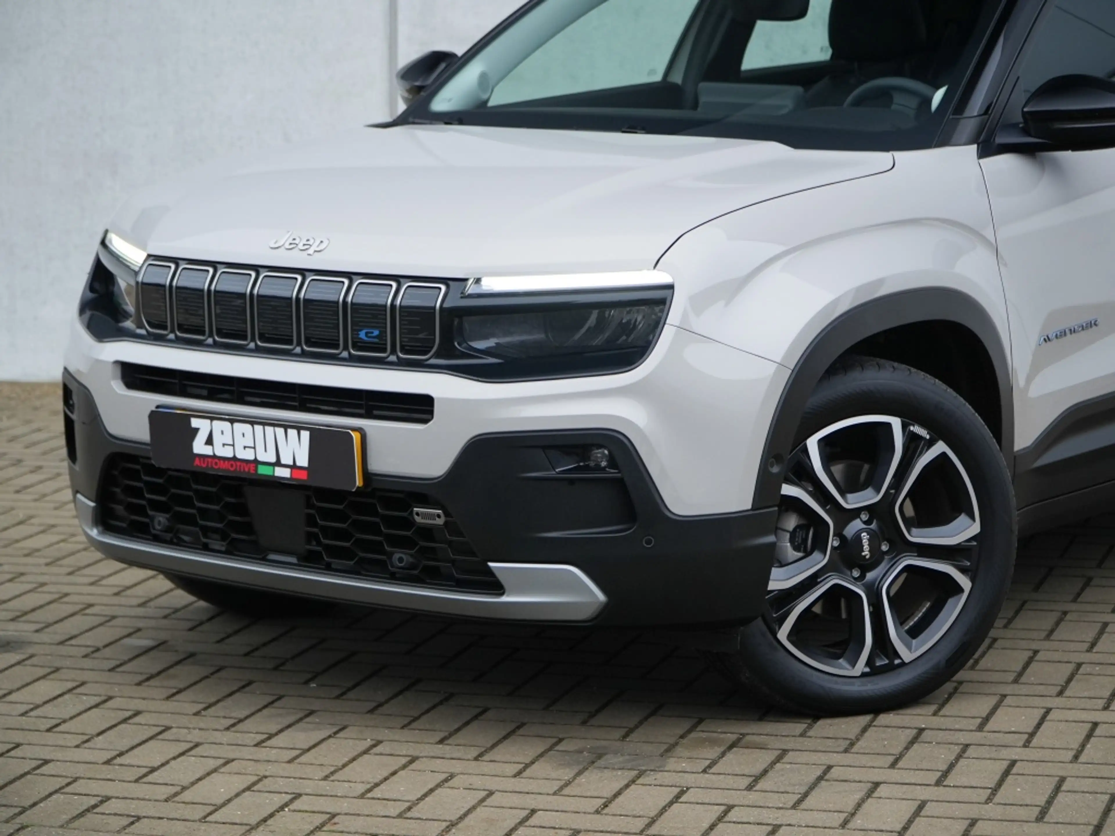 Jeep Avenger Altitude 54kWh | Leder | Camera | Winter | Navi | — photo 2