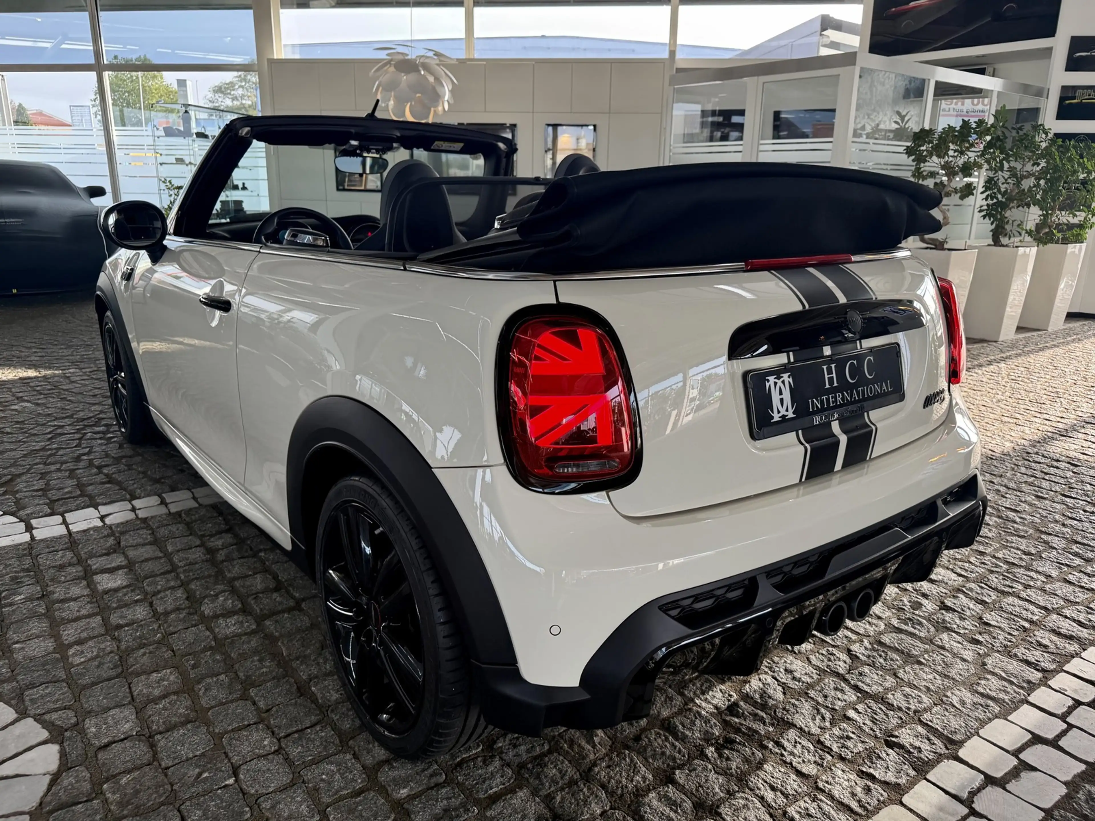 MINI Cooper S Automatik John Works Trim Cabrio — photo 7