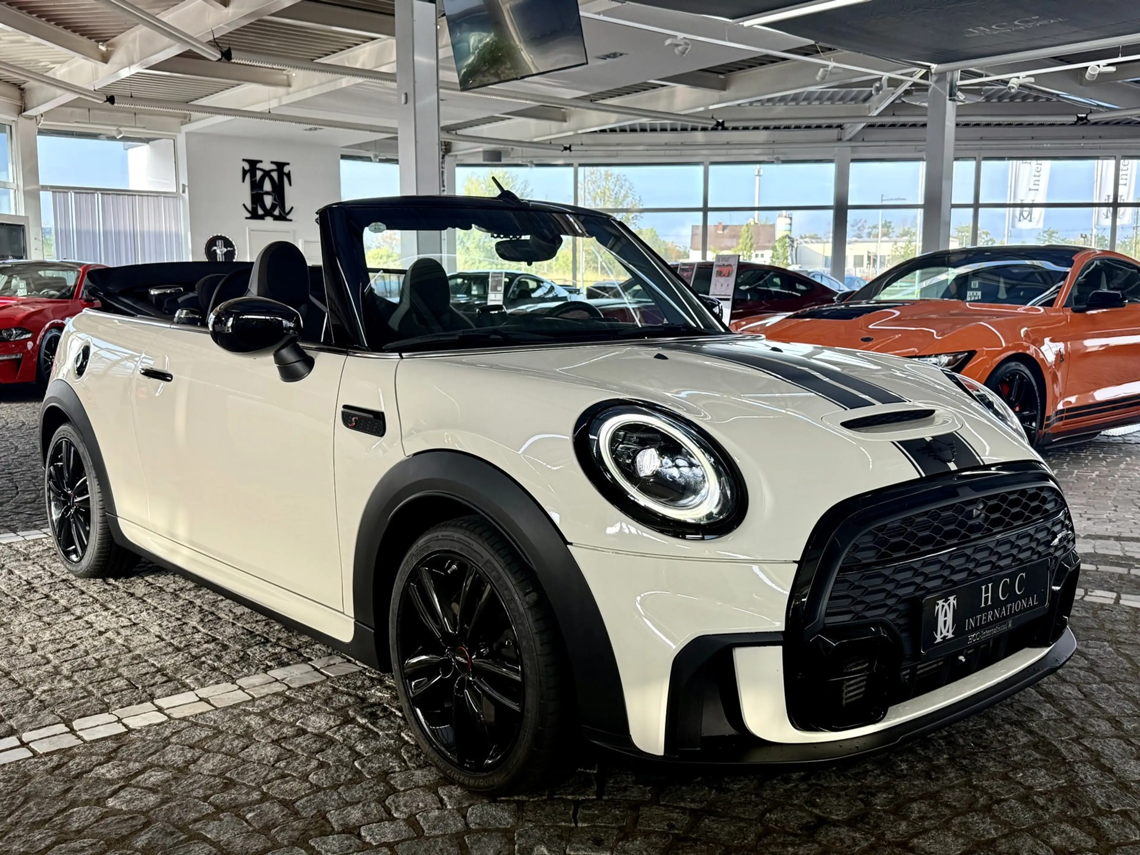 MINI Cooper S Automatik John Works Trim Cabrio — photo 3