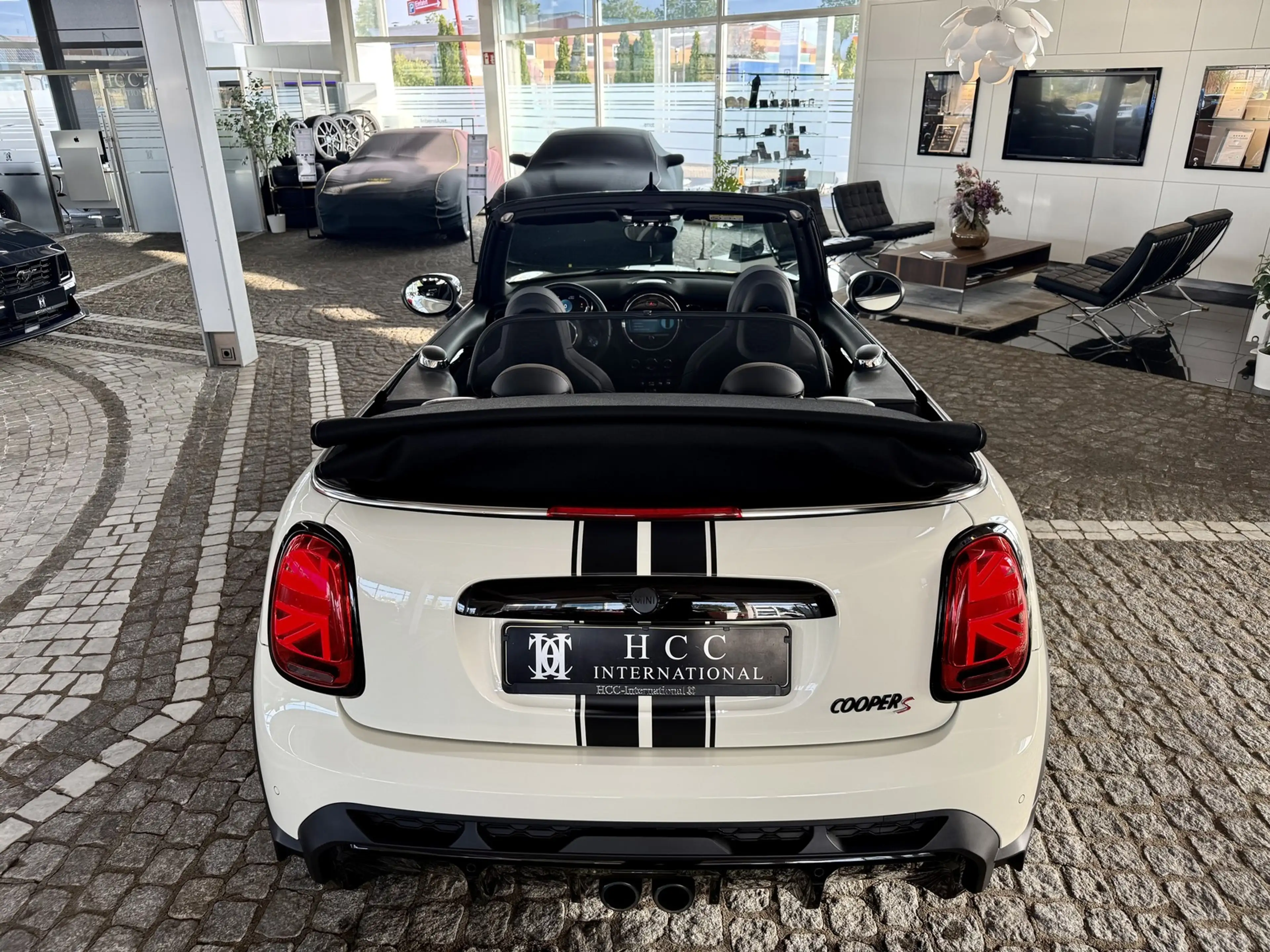 MINI Cooper S Automatik John Works Trim Cabrio — photo 8