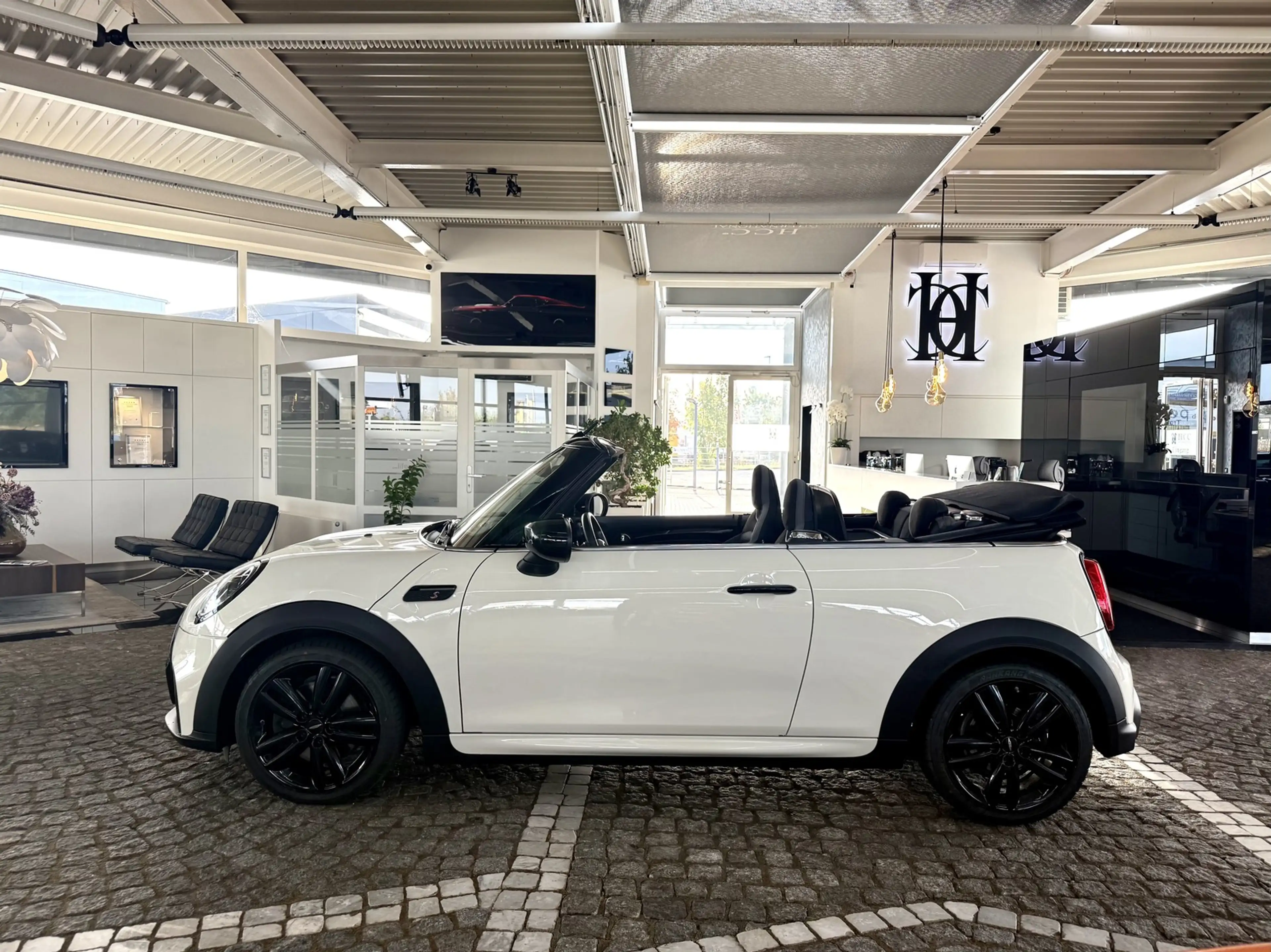 MINI Cooper S Automatik John Works Trim Cabrio — photo 5