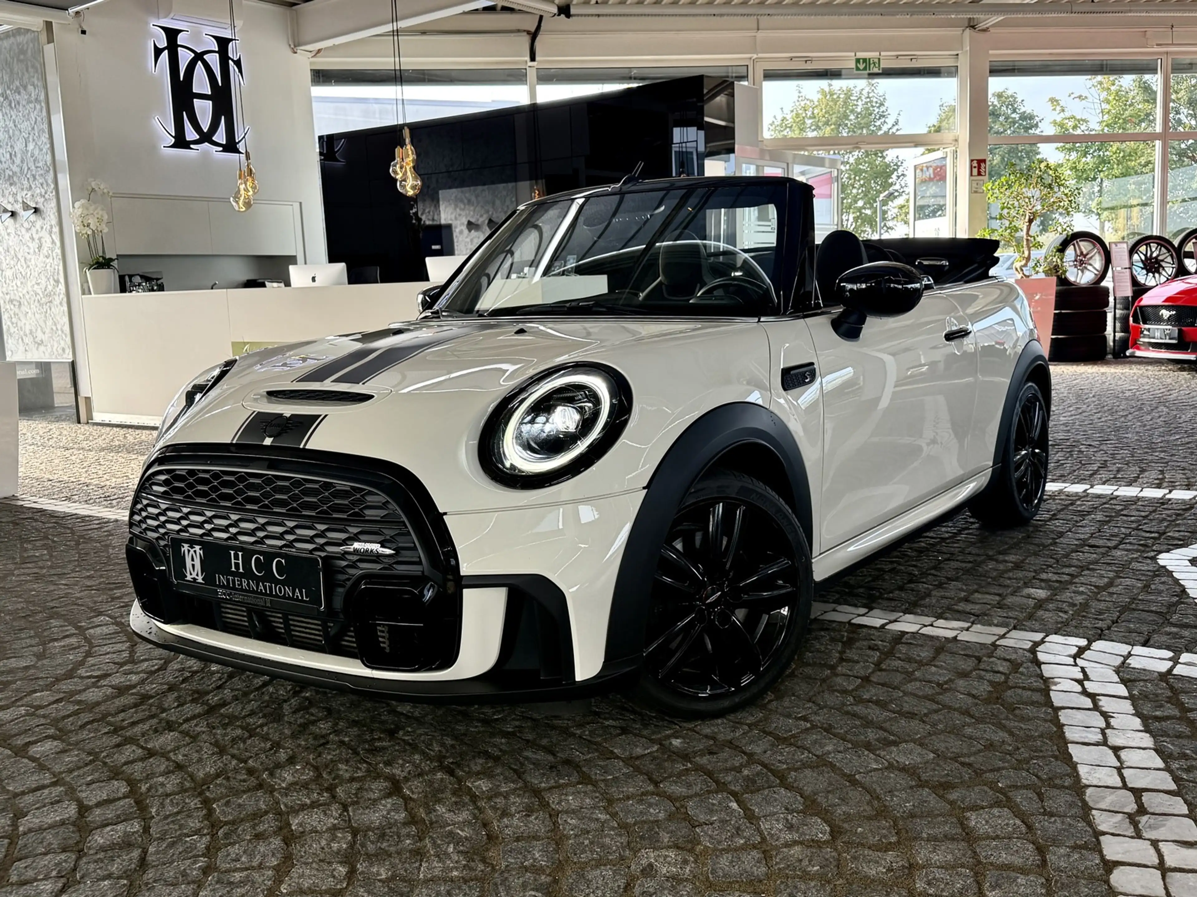 MINI Cooper S Automatik John Works Trim Cabrio — photo 13