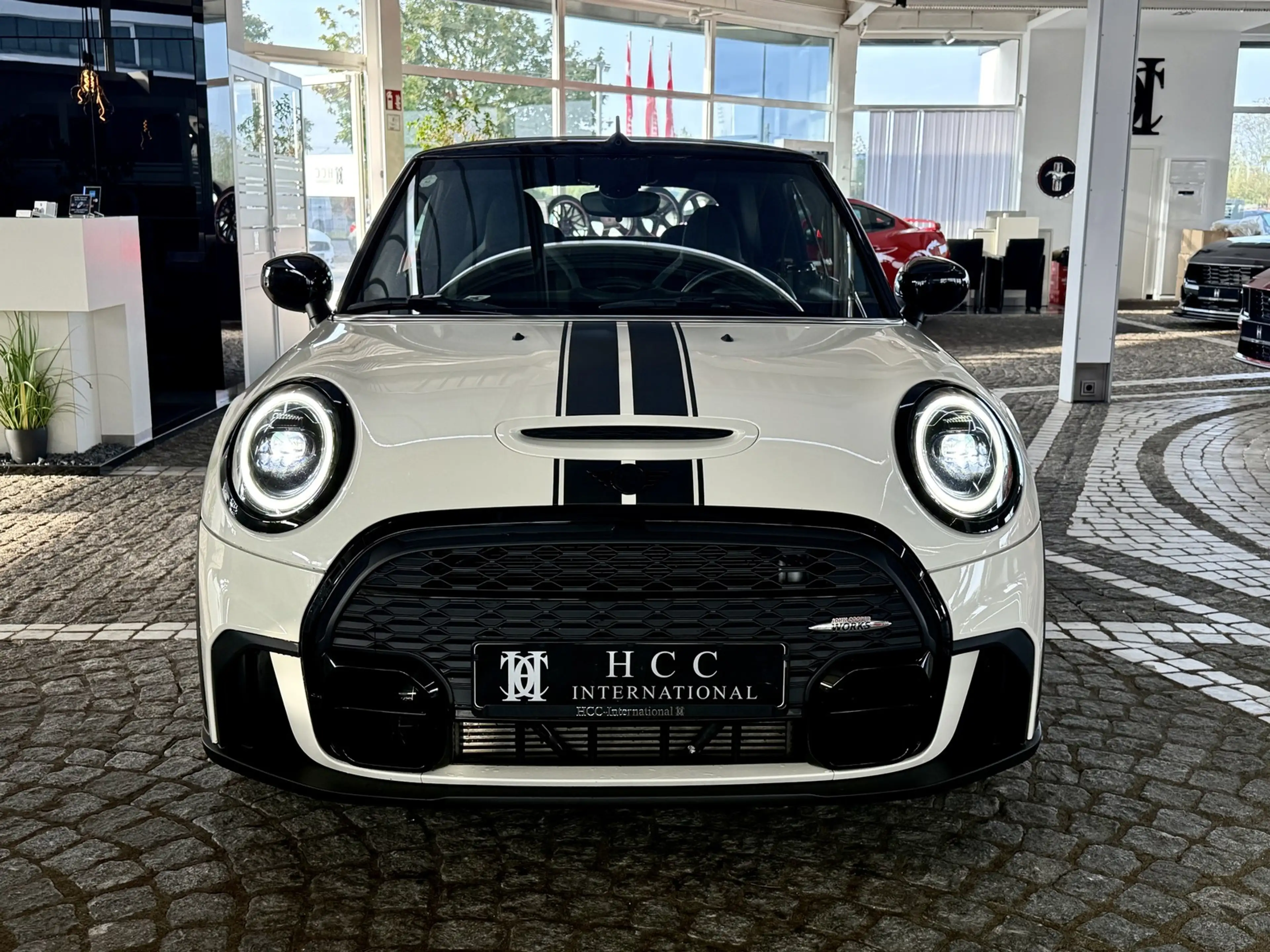 MINI Cooper S Automatik John Works Trim Cabrio — photo 2