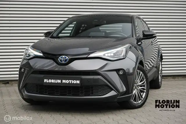 Toyota C-HR 1.8 Hybrid Executive | Camera | Trekhaak | Half-le
