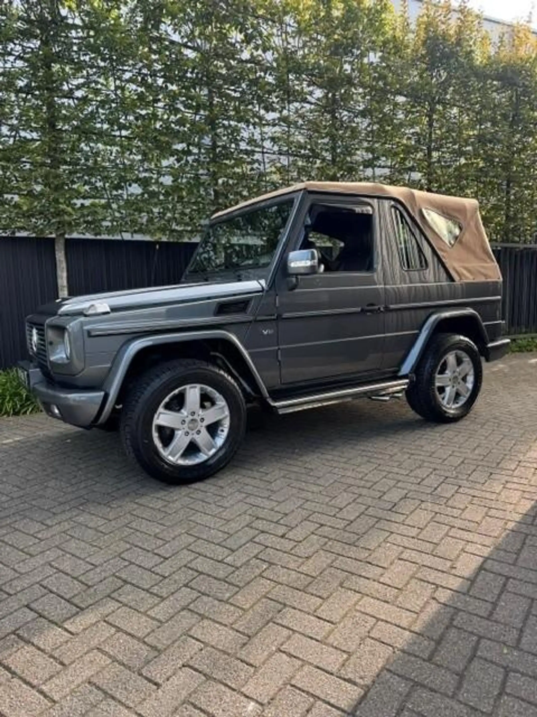 Mercedes-Benz G 500 V 8 Cabriolet Beige Dak