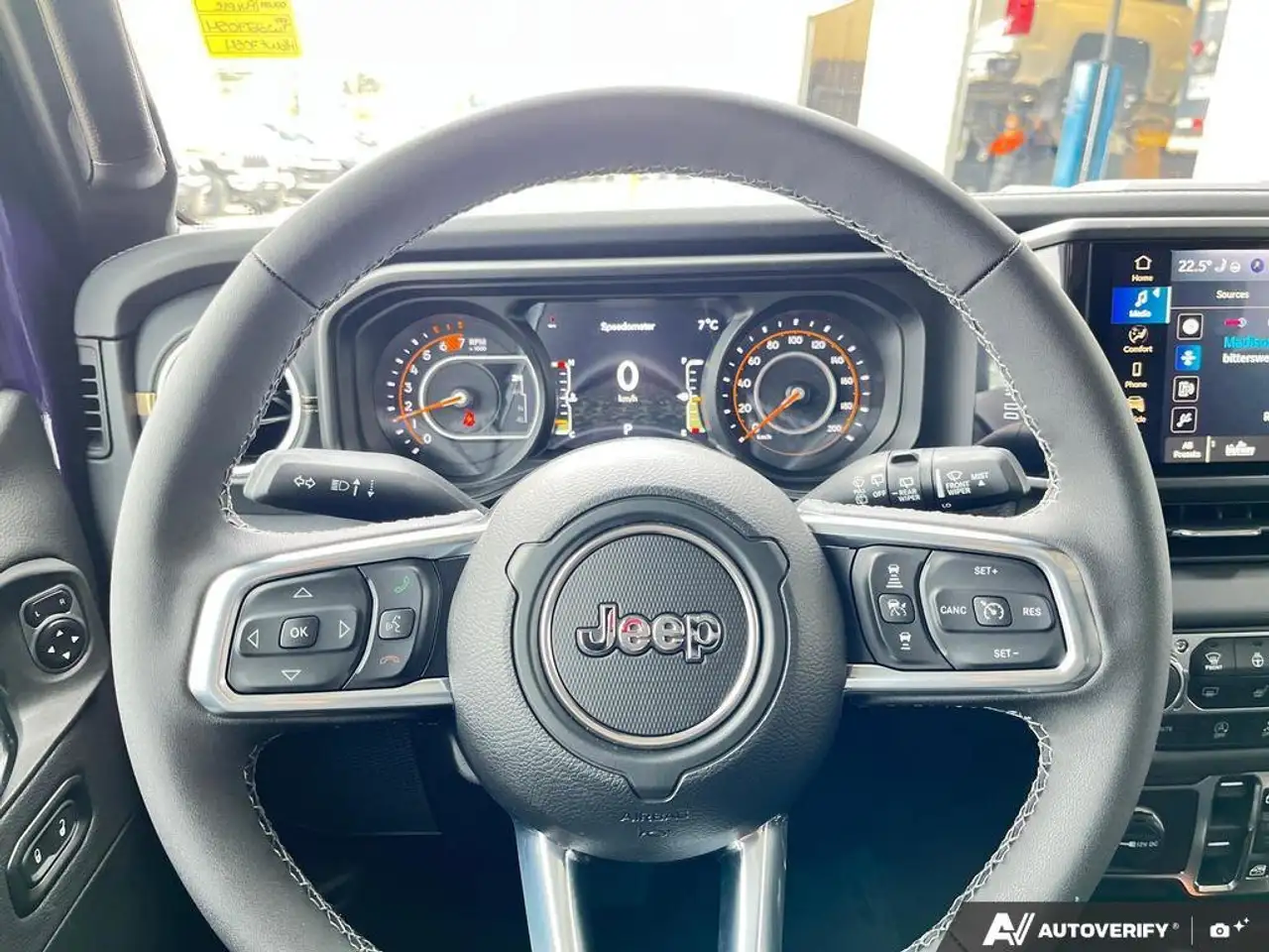 Jeep Wrangler снимка Jeep Wrangler