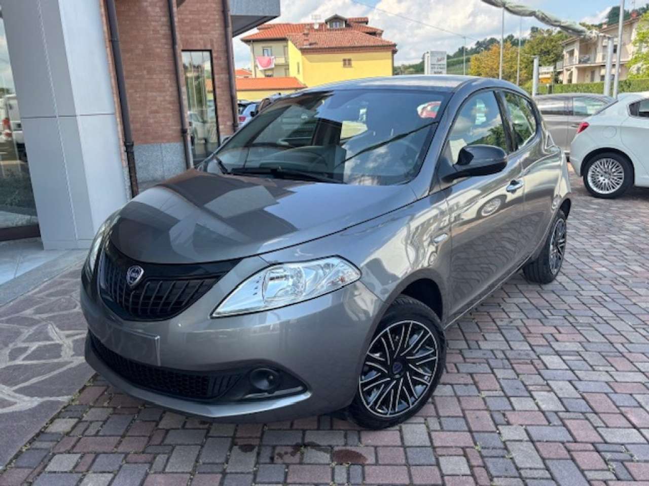 Lancia Ypsilon 1.0 FireFly 5 porte S&S Hybrid Gold Plus