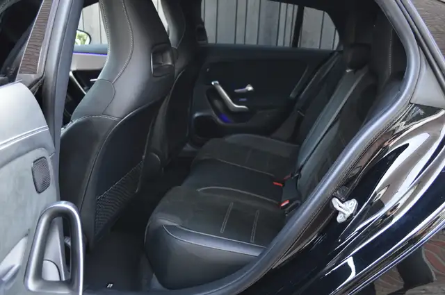 Mercedes-Benz Cla view 11