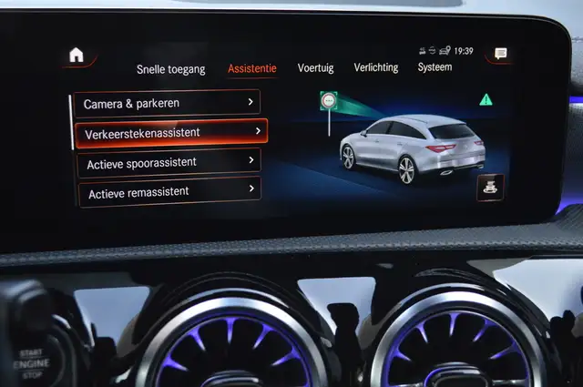 Mercedes-Benz Cla view 20