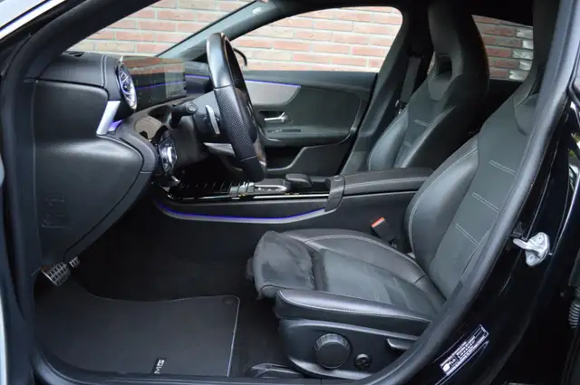 Mercedes-Benz Cla view 9