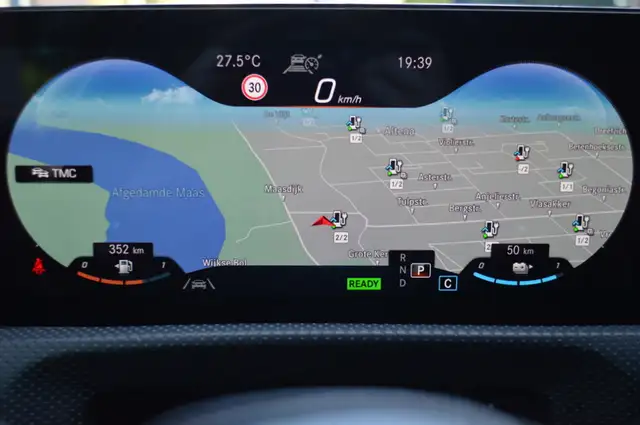 Mercedes-Benz Cla view 19