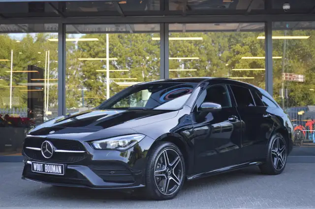 Mercedes-Benz Cla view 2
