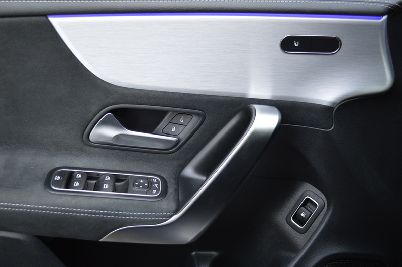 Mercedes-Benz CLA 250 Shooting Brake e AMG Led Panorama Widescreen Sfeer — photo 15
