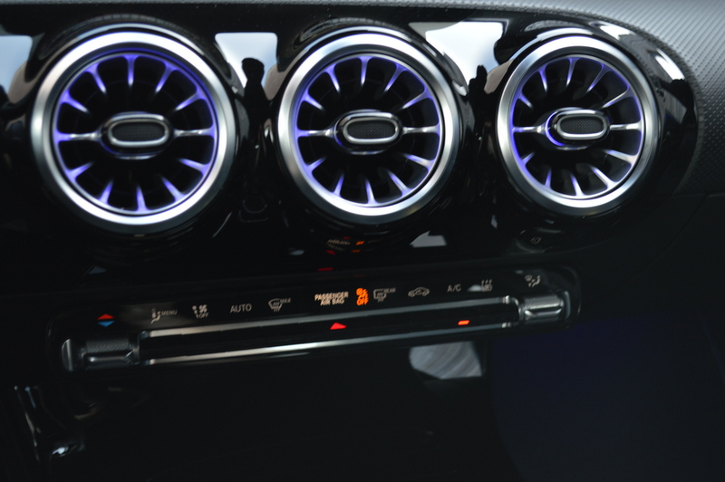 Mercedes-Benz CLA 250 Shooting Brake e AMG Led Panorama Widescreen Sfeer — photo 13
