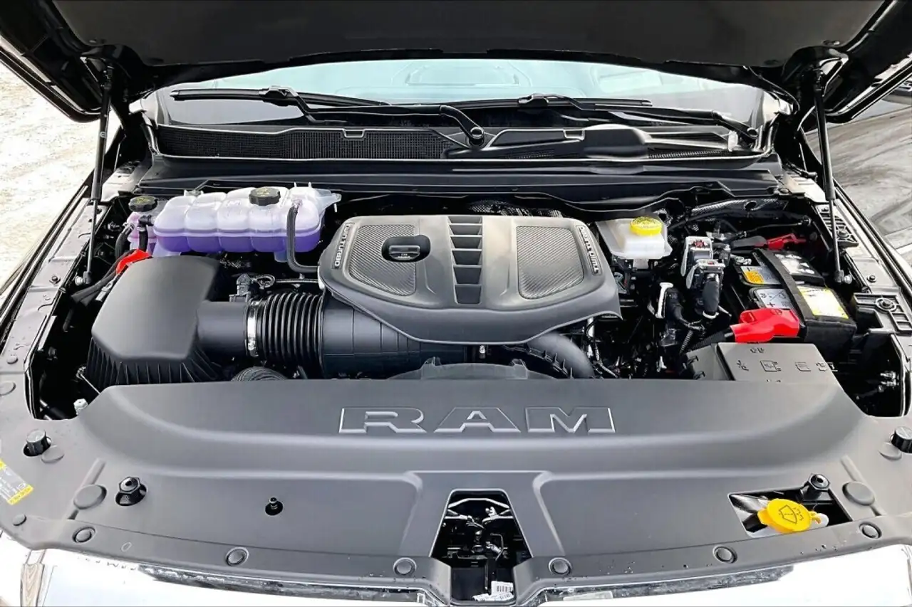 RAM 1500 снимка RAM 1500
