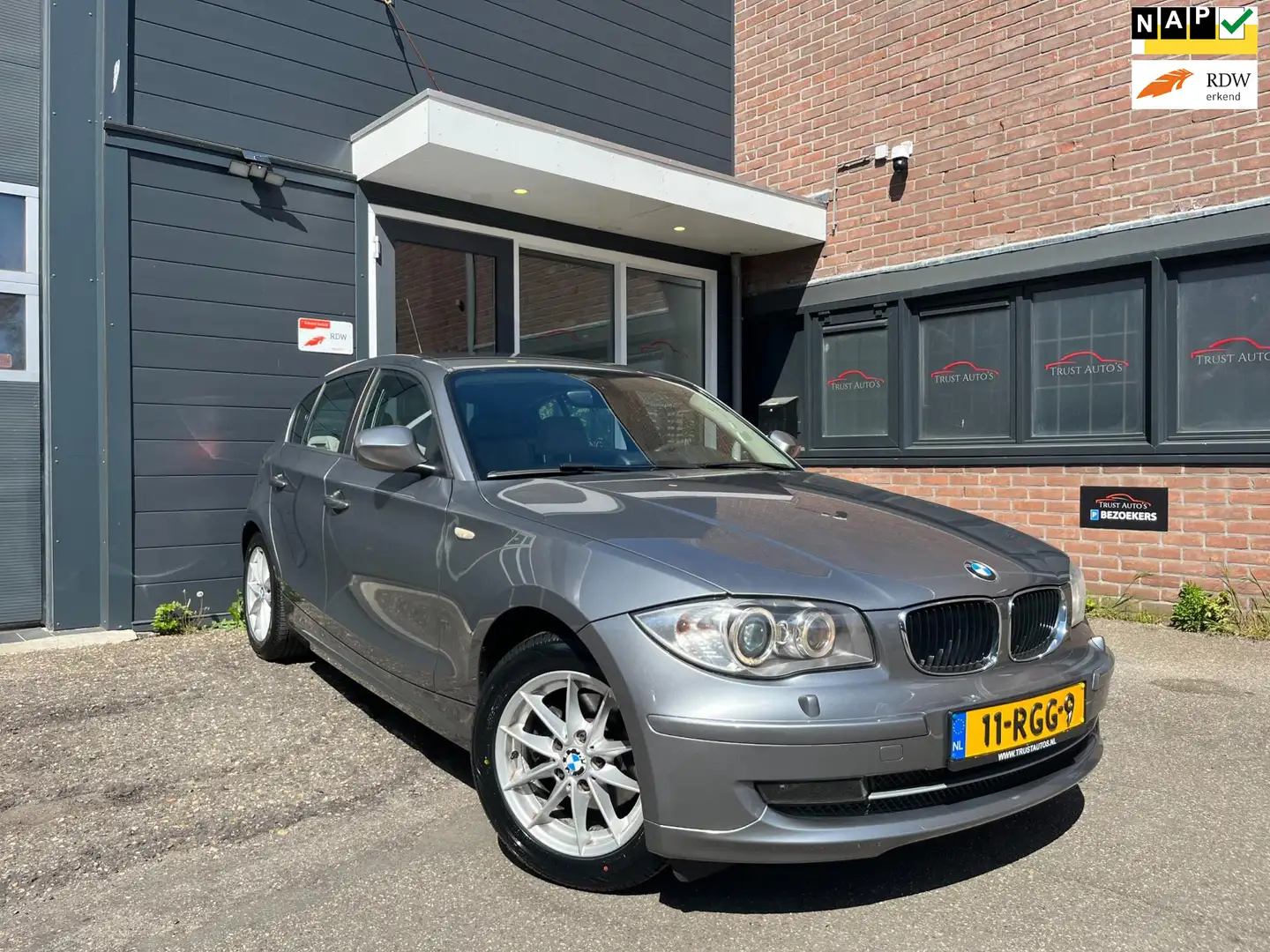 BMW 118 1-serie 118i Business Line Ultimate Edition|Nap|Au Grijs - 1