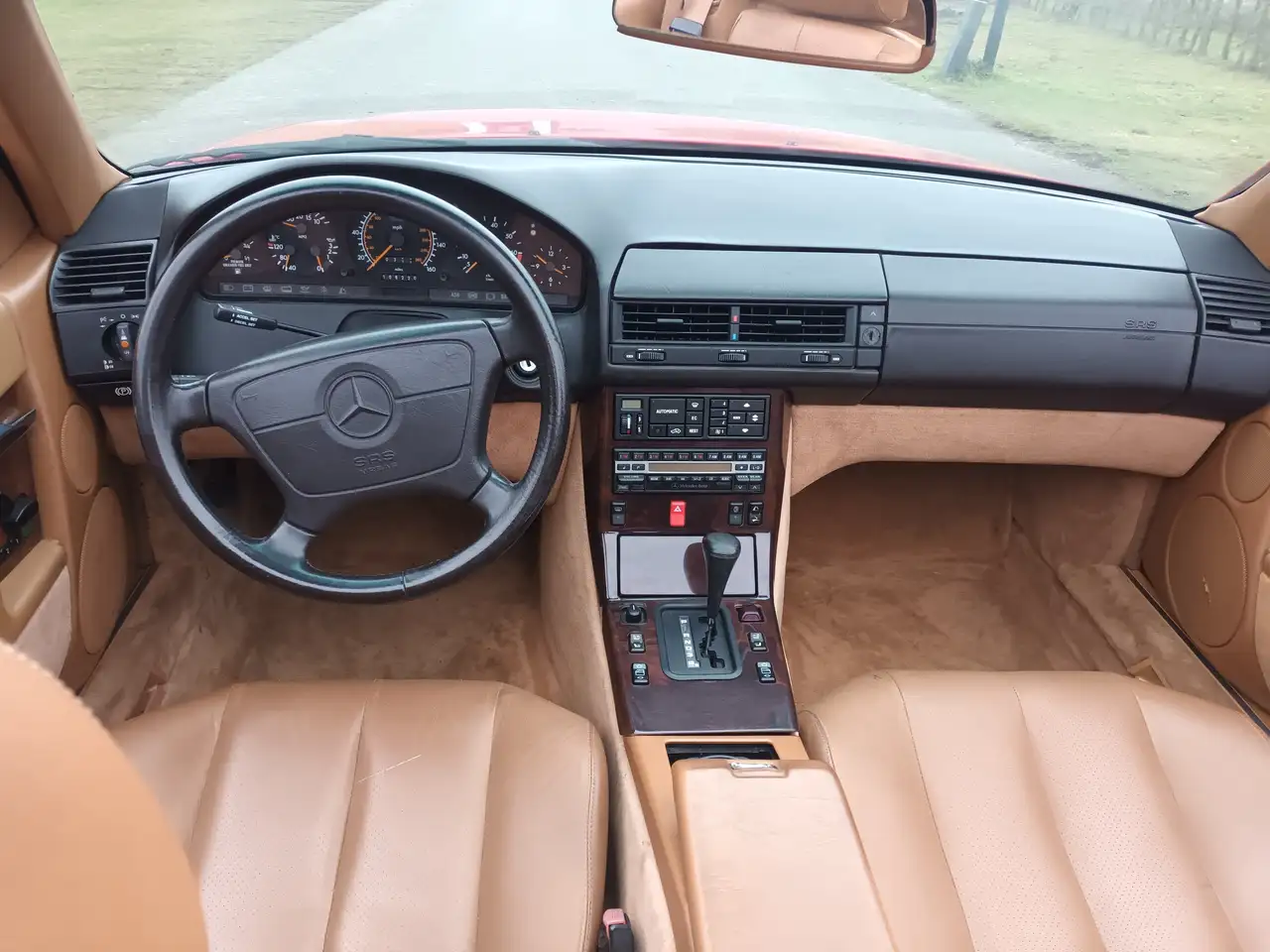 Mercedes-Benz SL 500 (1992) red with beige leather in lovely condition!, foto 4
