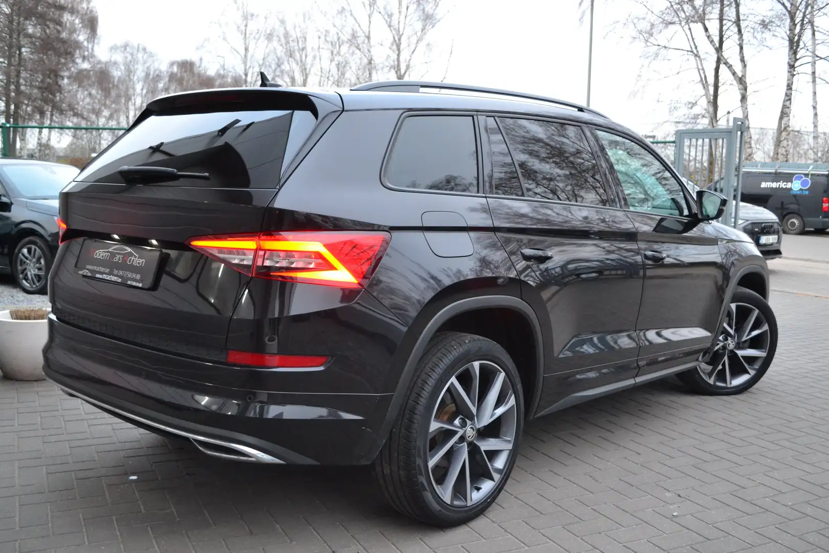 Skoda Kodiaq Kodiaq 2.0 TDI DSG Sportline Schwarz - 2