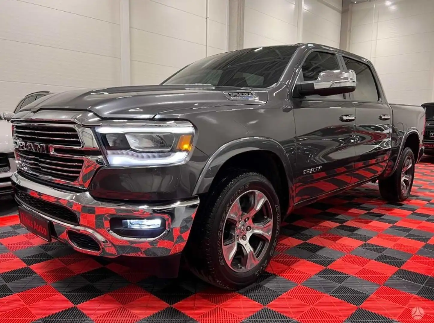 Dodge RAM 5.7 V8 LAIE Gris - 1