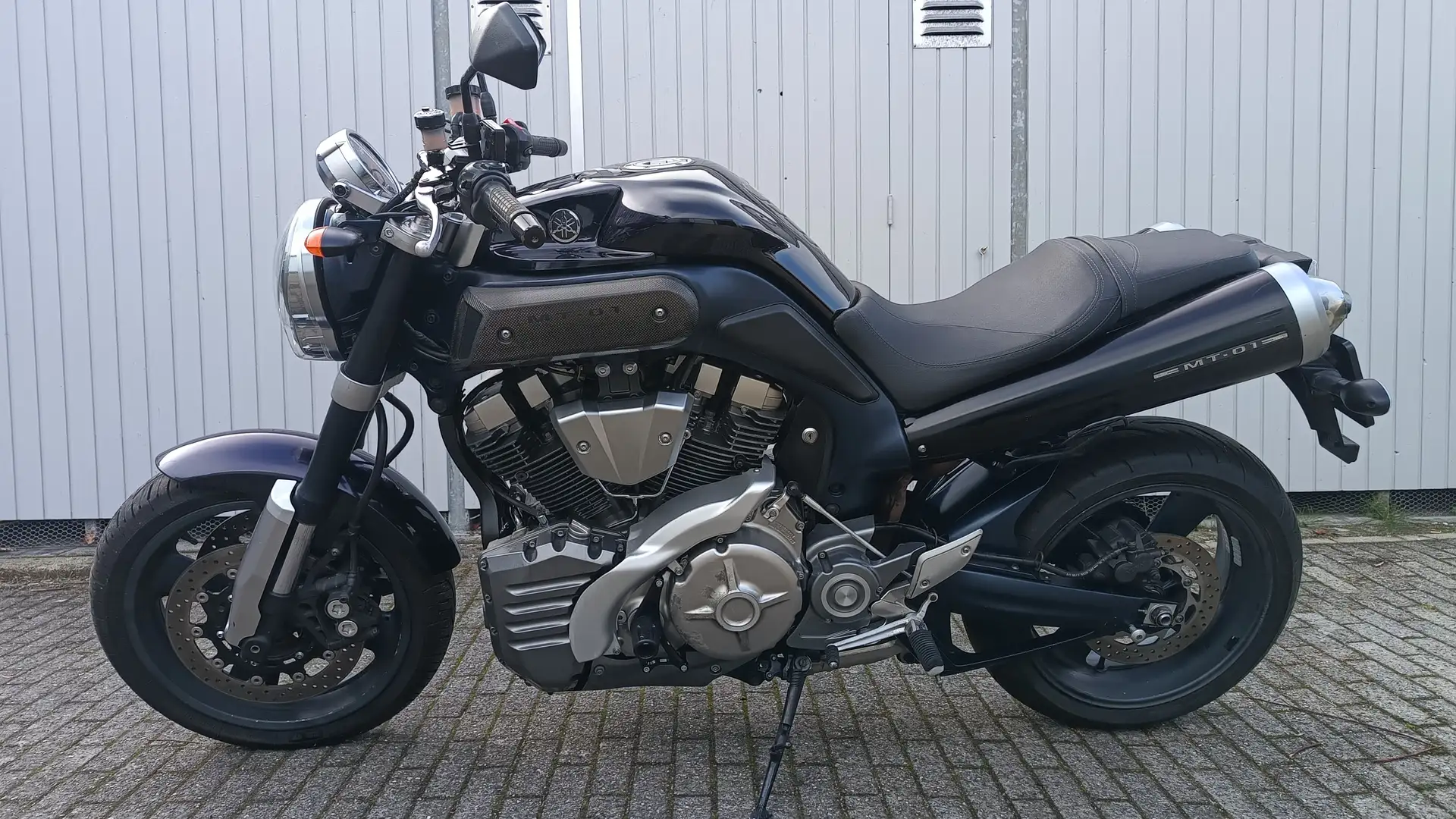 Yamaha MT-01 Blauw - 1