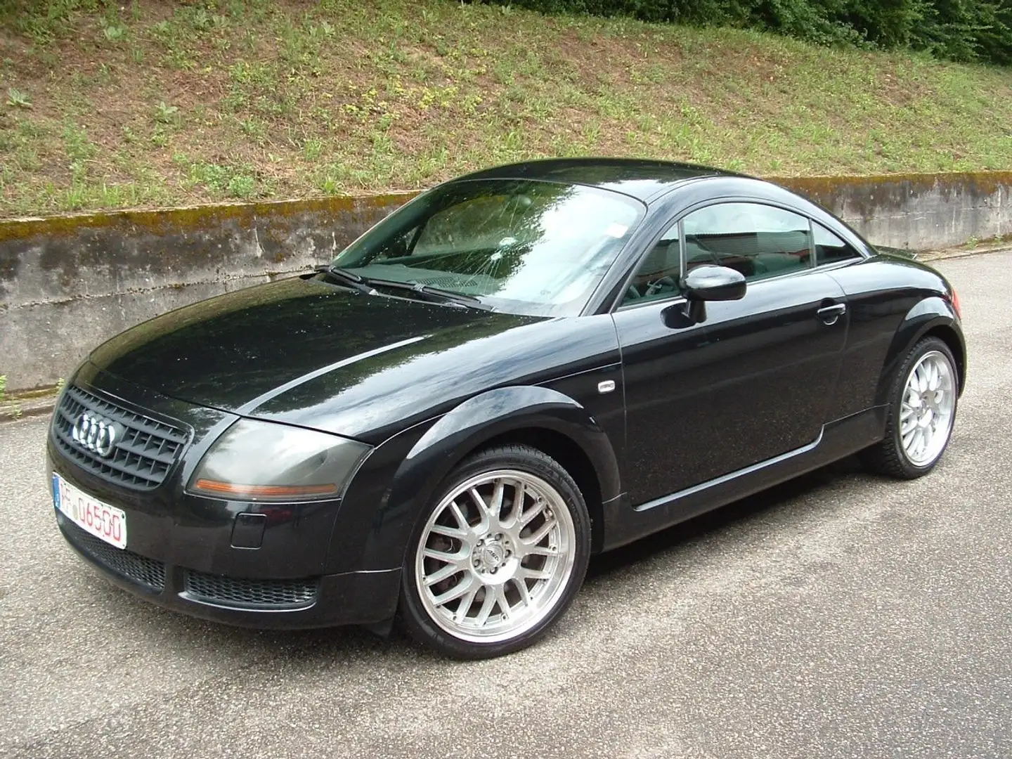 Audi TT 1.8 T Coupe*KLIMA*XENON*BOSE*ALUFELGEN* Schwarz - 1