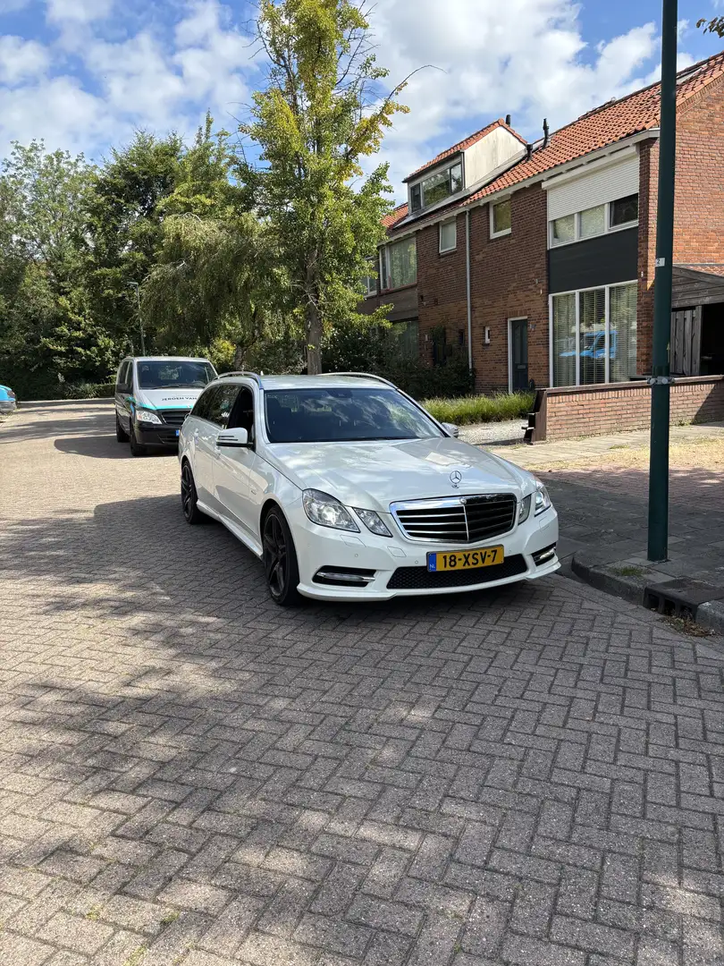 Mercedes-Benz E 250 E 250 Bns Cl. Av.g Wit - 1
