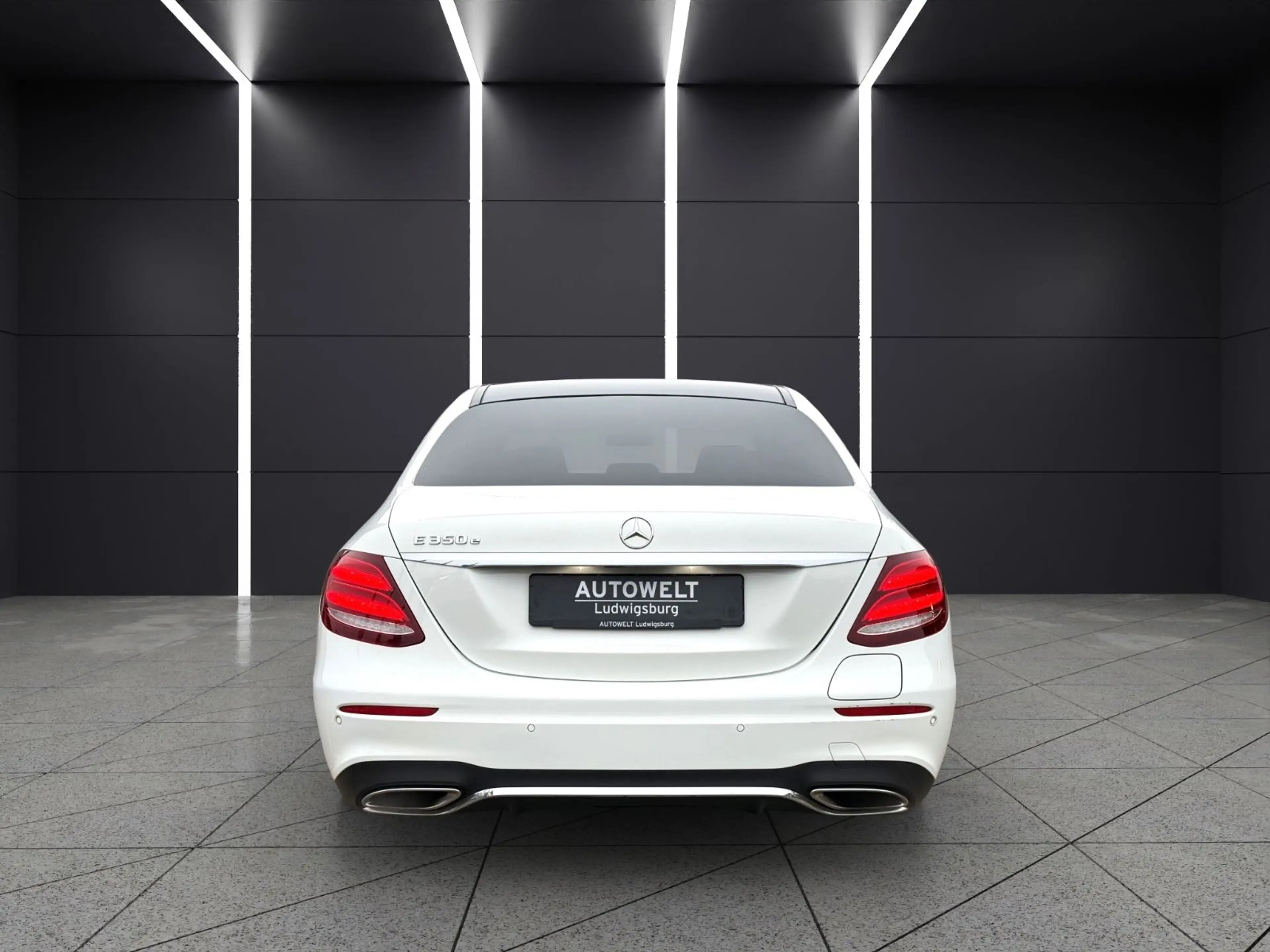 Mercedes-Benz E 350 e AMG Line Limousine TOP AUSSTATTUNG — photo 6