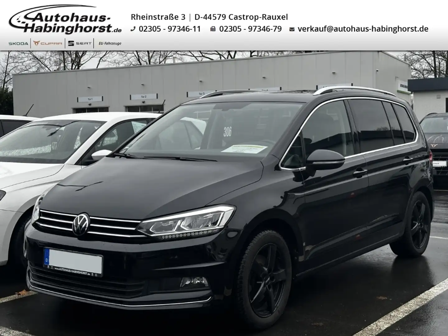 Volkswagen Touran 1.5 TSI Highline Dynaudio LED AHK ACC PDC Alu Schwarz - 1