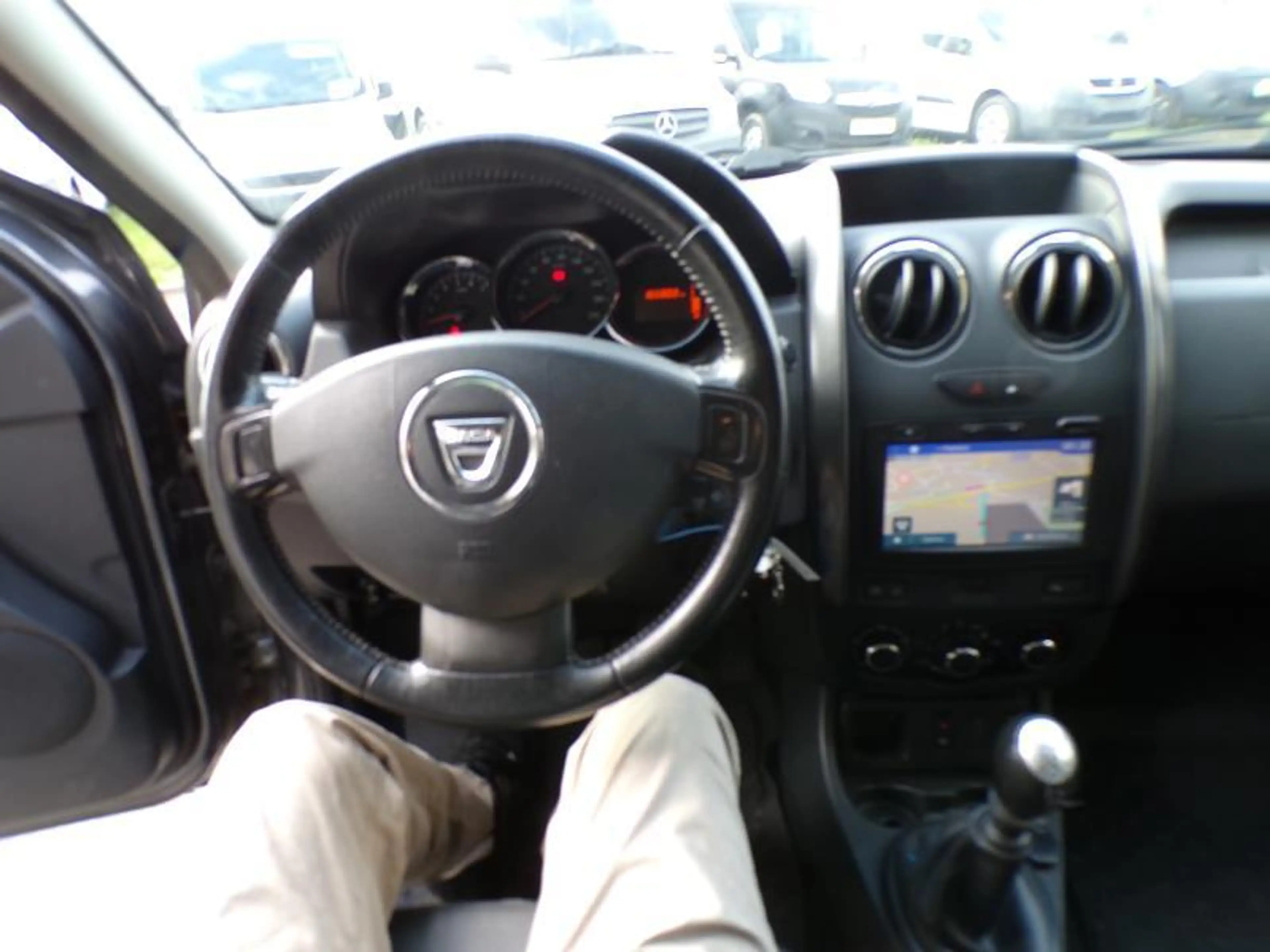 Dacia Duster 1.5DCi 109cv Gris 12/15 Airco GPS Camera Cruise — photo 8