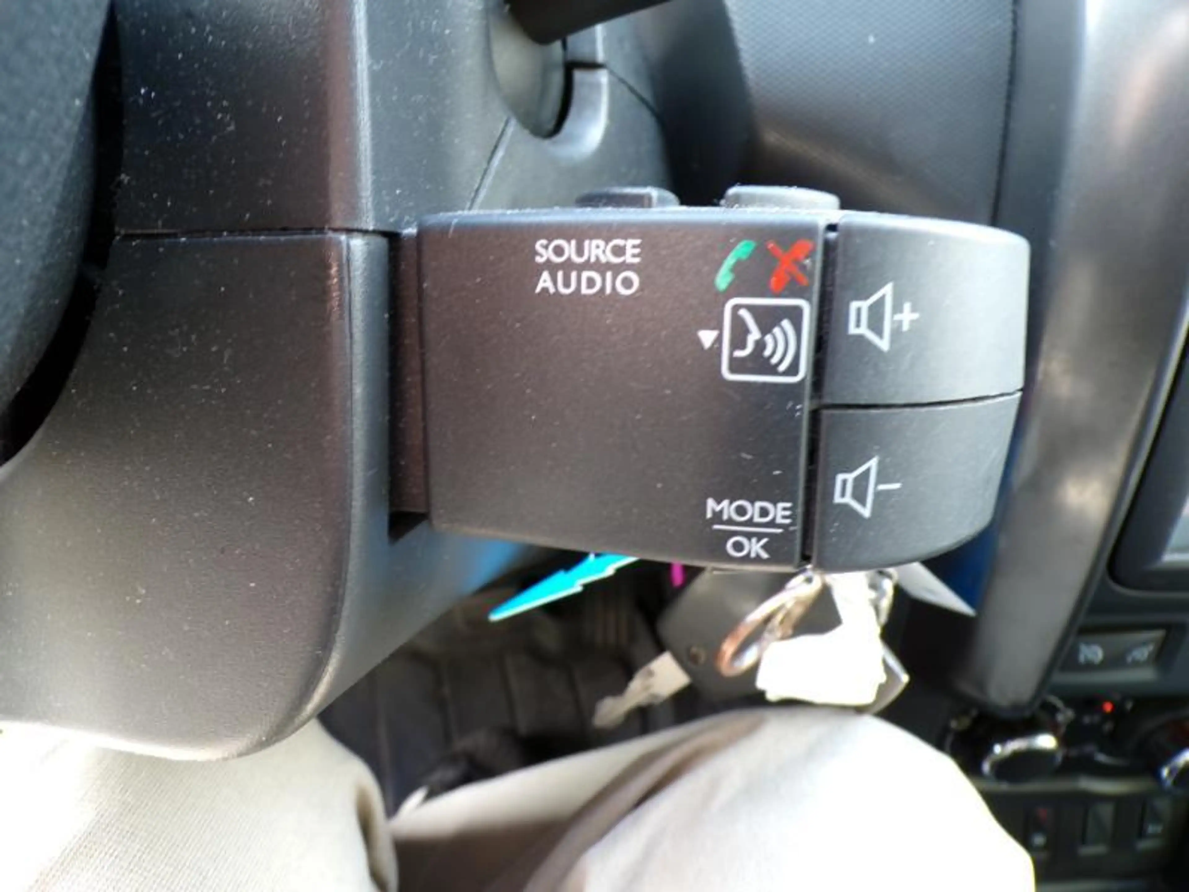 Dacia Duster 1.5DCi 109cv Gris 12/15 Airco GPS Camera Cruise — photo 12
