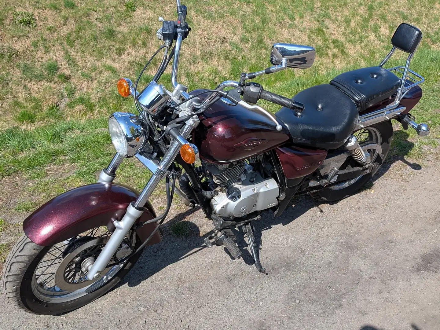 Suzuki GZ 125 Marauder Červená - 2