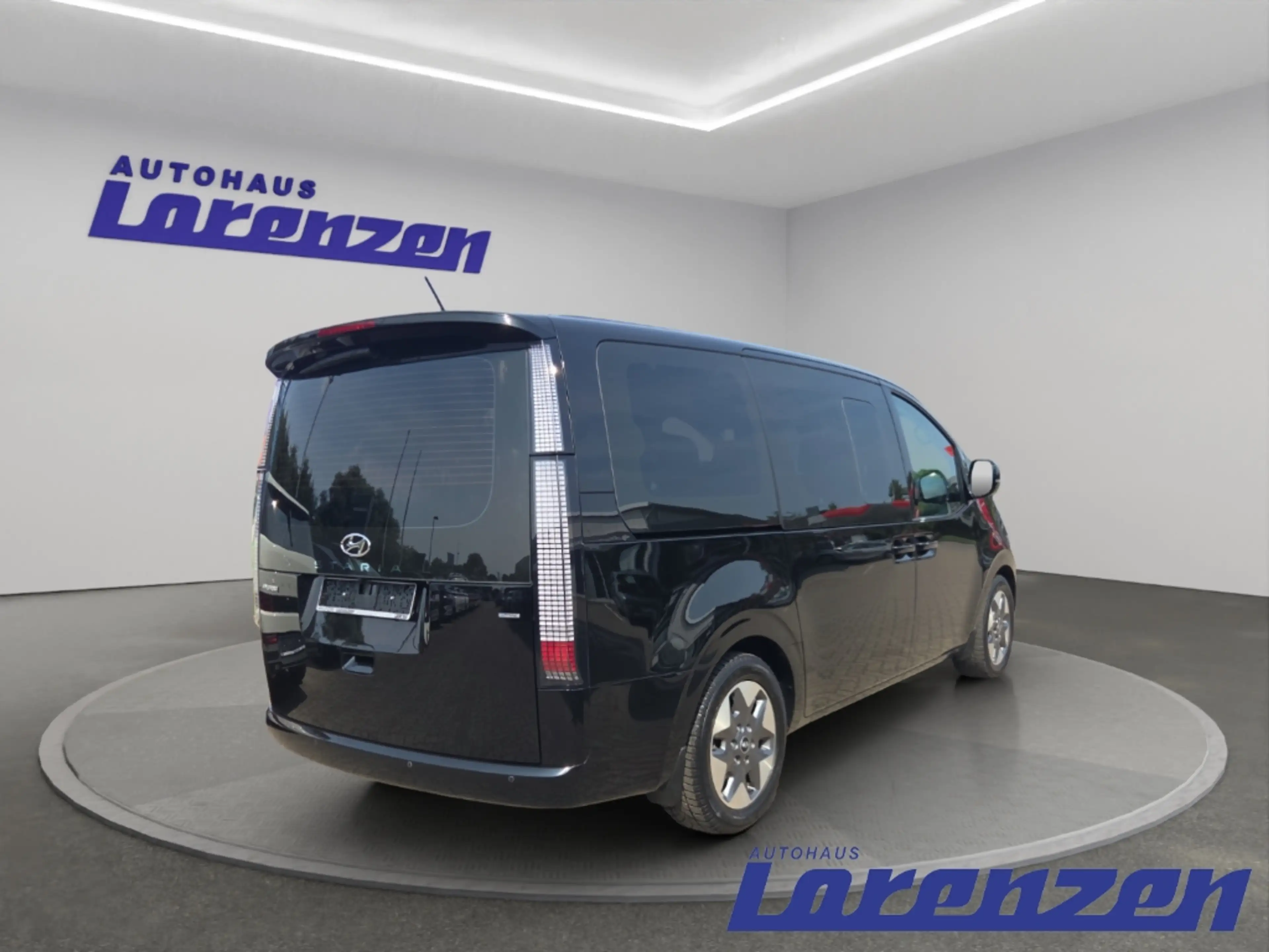 Hyundai STARIA CRDi 2.2 Prime Panoramadach Navi Digitales Cockpit — photo 5