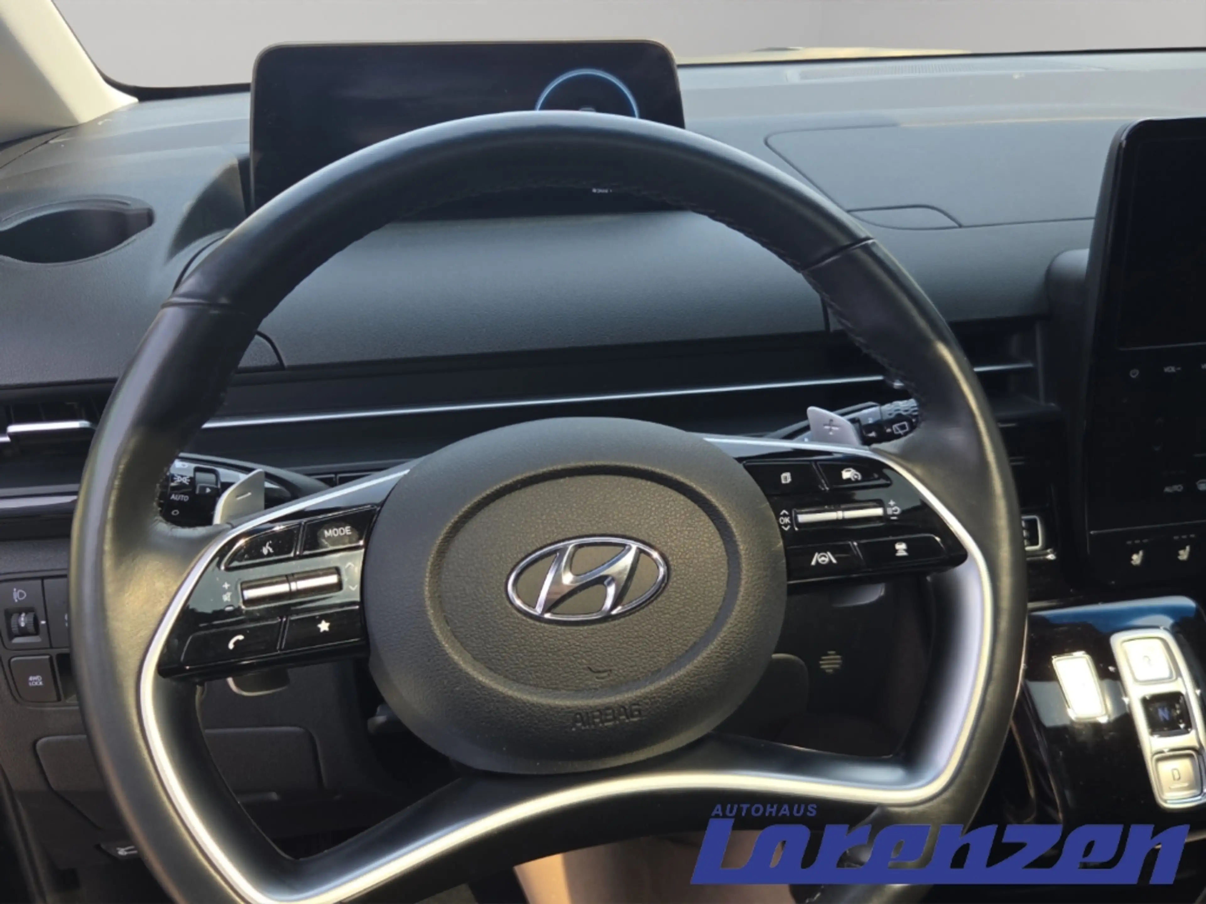 Hyundai STARIA CRDi 2.2 Prime Panoramadach Navi Digitales Cockpit — photo 13