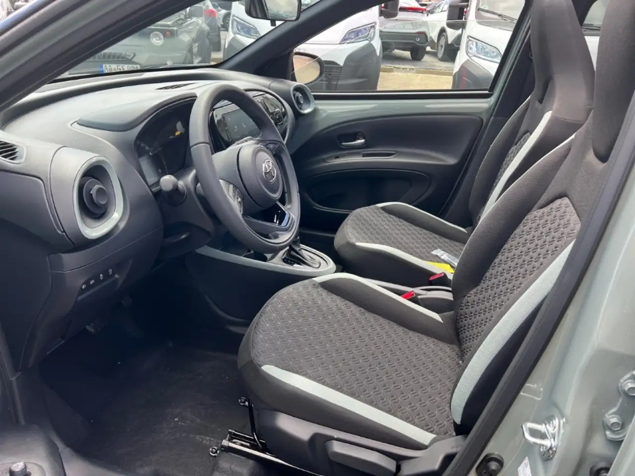 Toyota Aygo X Air Teamplayer 1.0l Faltdach Automatik - Rückfahrk 12