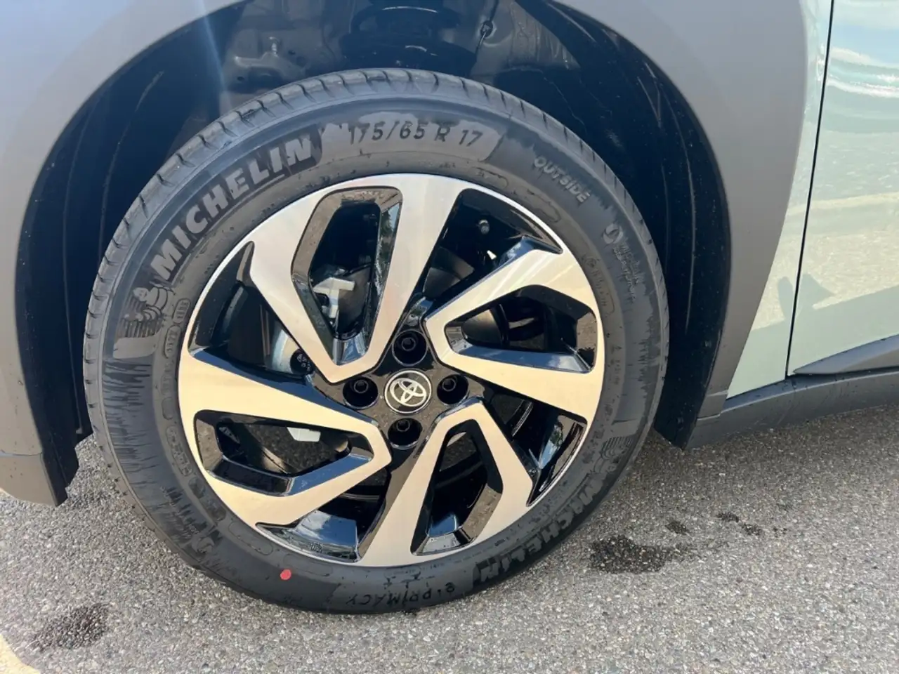 Toyota Aygo X Air Teamplayer 1.0l Faltdach Automatik - Rückfahrk 8