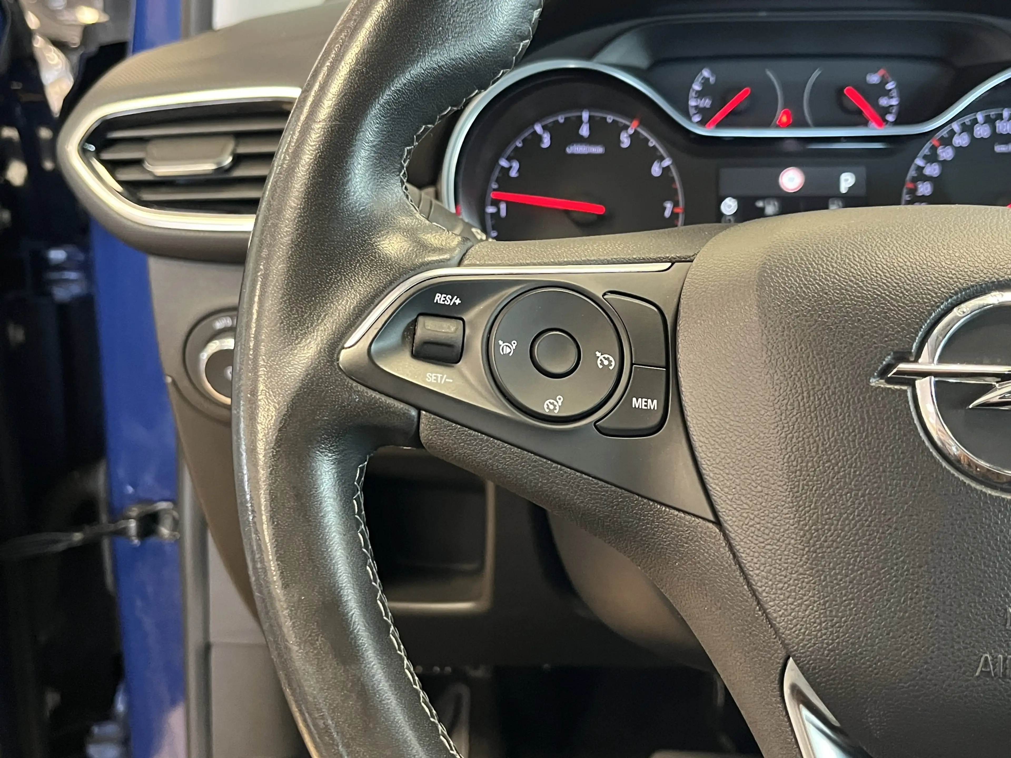 Opel Crossland Elegance*Teilleder*Navi*Tempomat*LED — photo 13