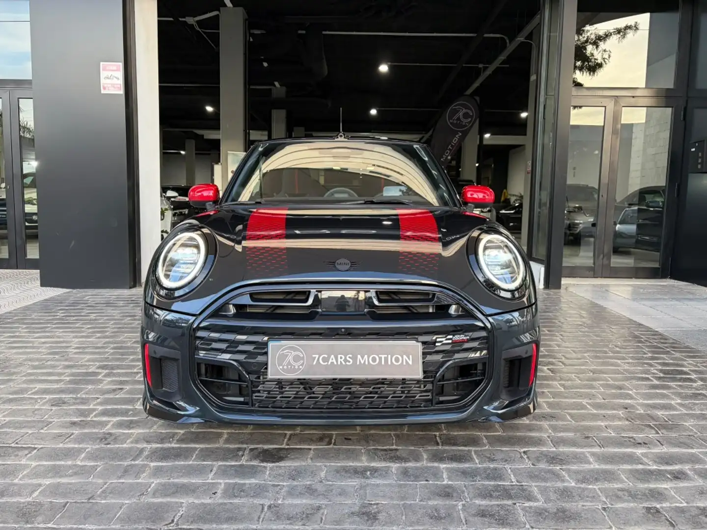 MINI Cooper Cabrio JCW Aut. Negro - 2