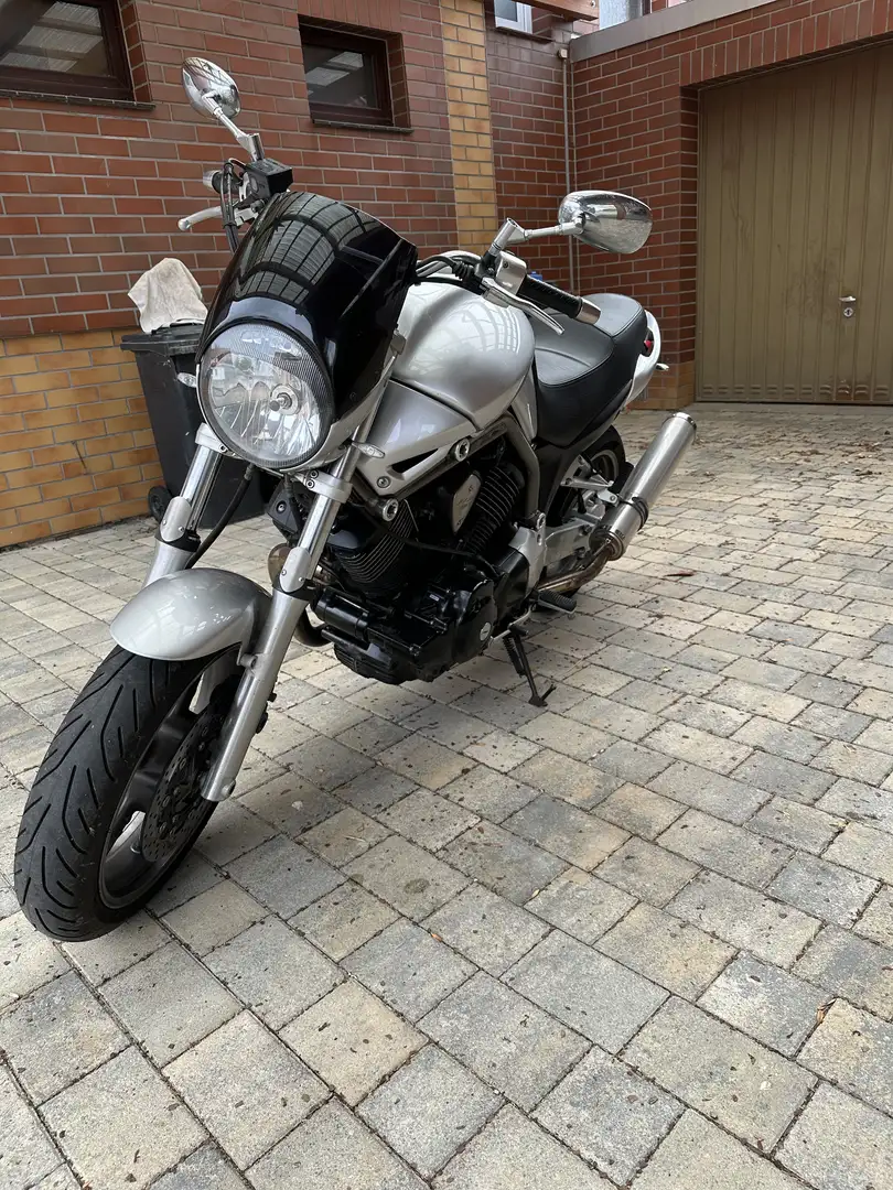 Yamaha BT 1100 Bulldog Shark Plateado - 2