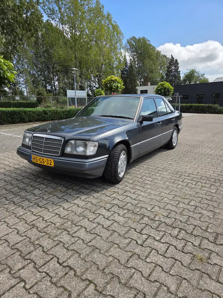 Mercedes-Benz E 200 Elegance, foto 9