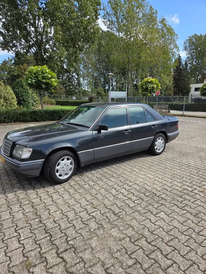 Mercedes-Benz E 200 Elegance, foto 7