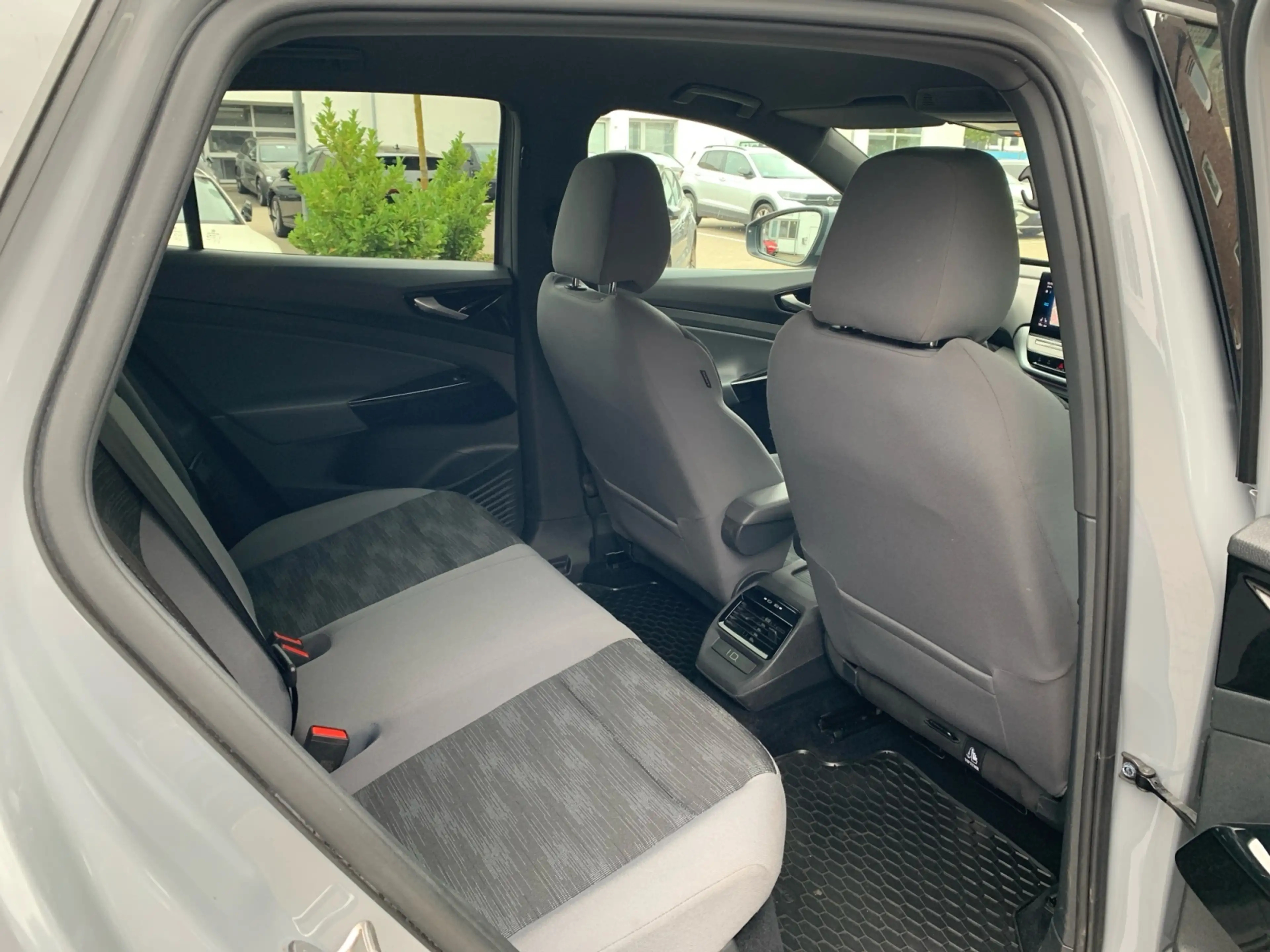 Volkswagen ID.4 Pro Performance 2,99% AHK MATRIX NAV KAM GJ-REIF — photo 13