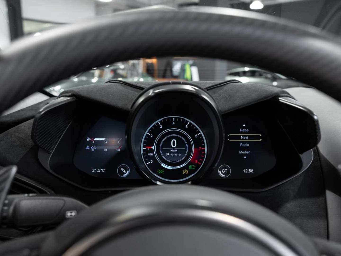 Aston Martin DBS Volante 770 Ultimate -  - Joinsteer - #4