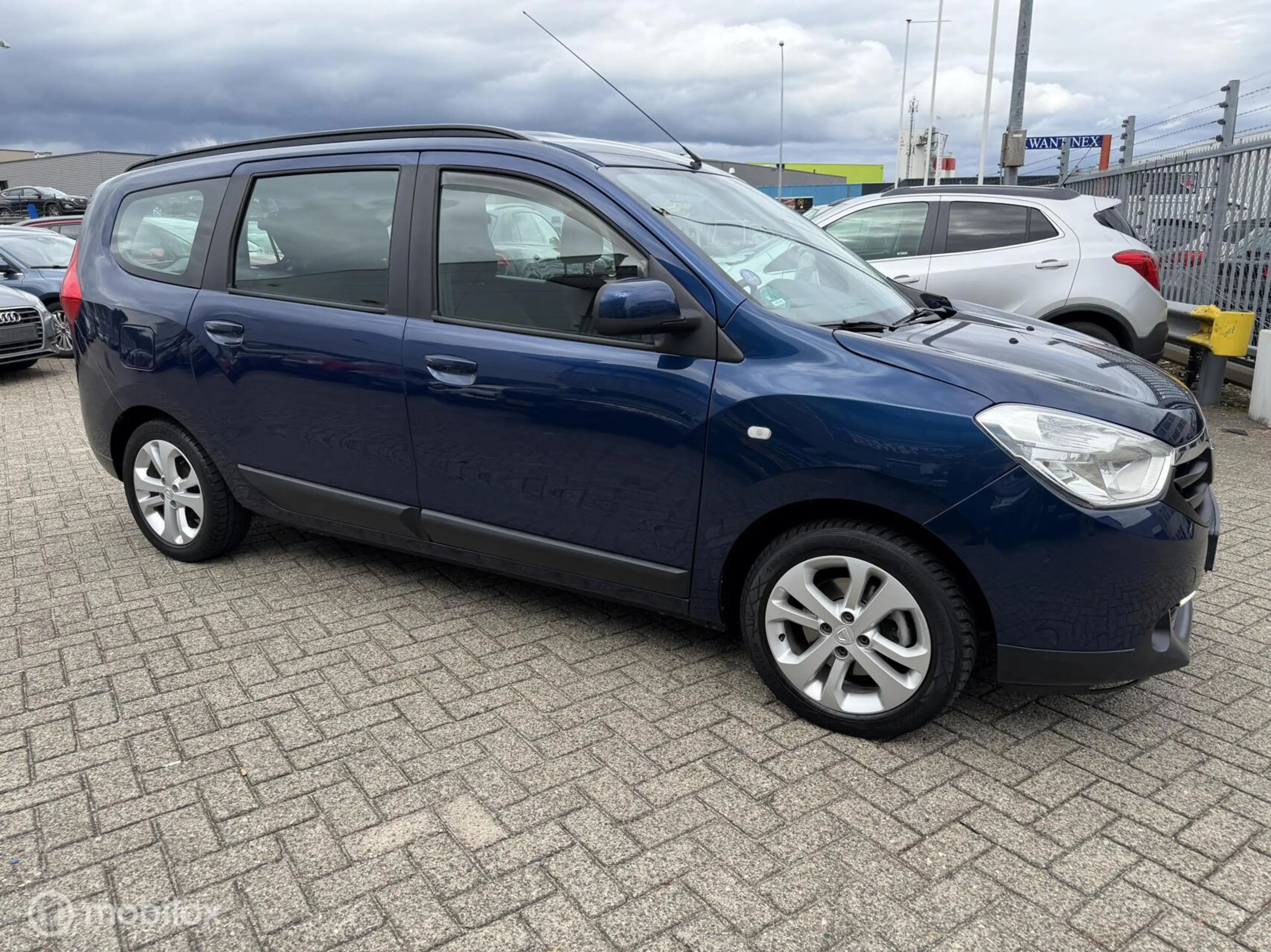Dacia Lodgy 1.2 TCe Lauréate 5p.Airco,Cruise,Trekhaak,P.sensor — photo 9