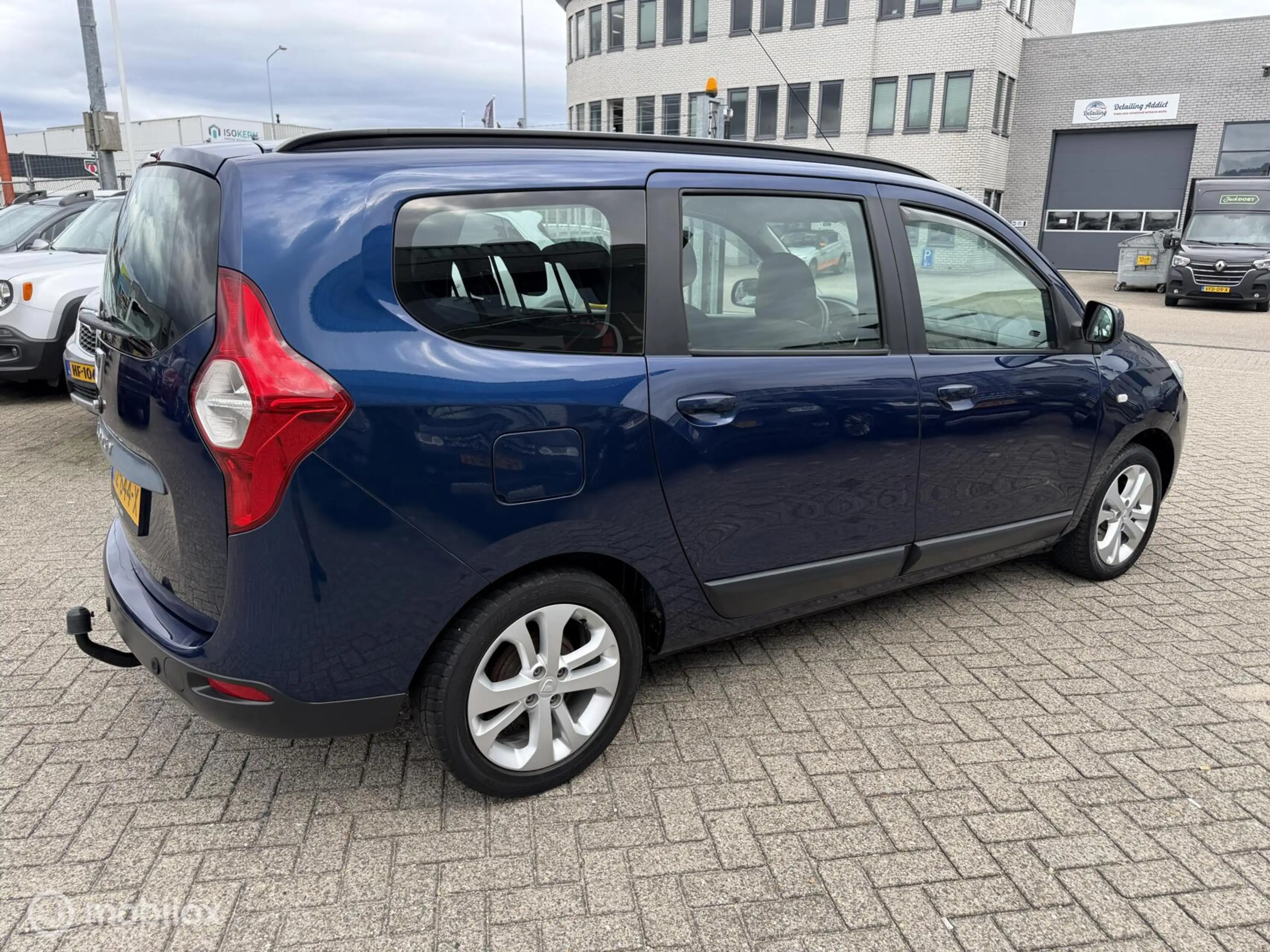 Dacia Lodgy 1.2 TCe Lauréate 5p.Airco,Cruise,Trekhaak,P.sensor — photo 11