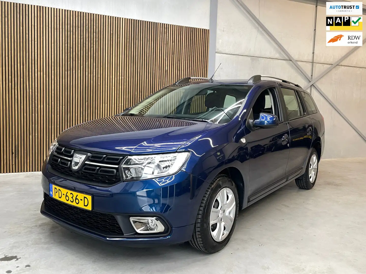 Dacia Logan MCV 0.9 TCe SL Royaal AUTOMAAT Blauw - 1