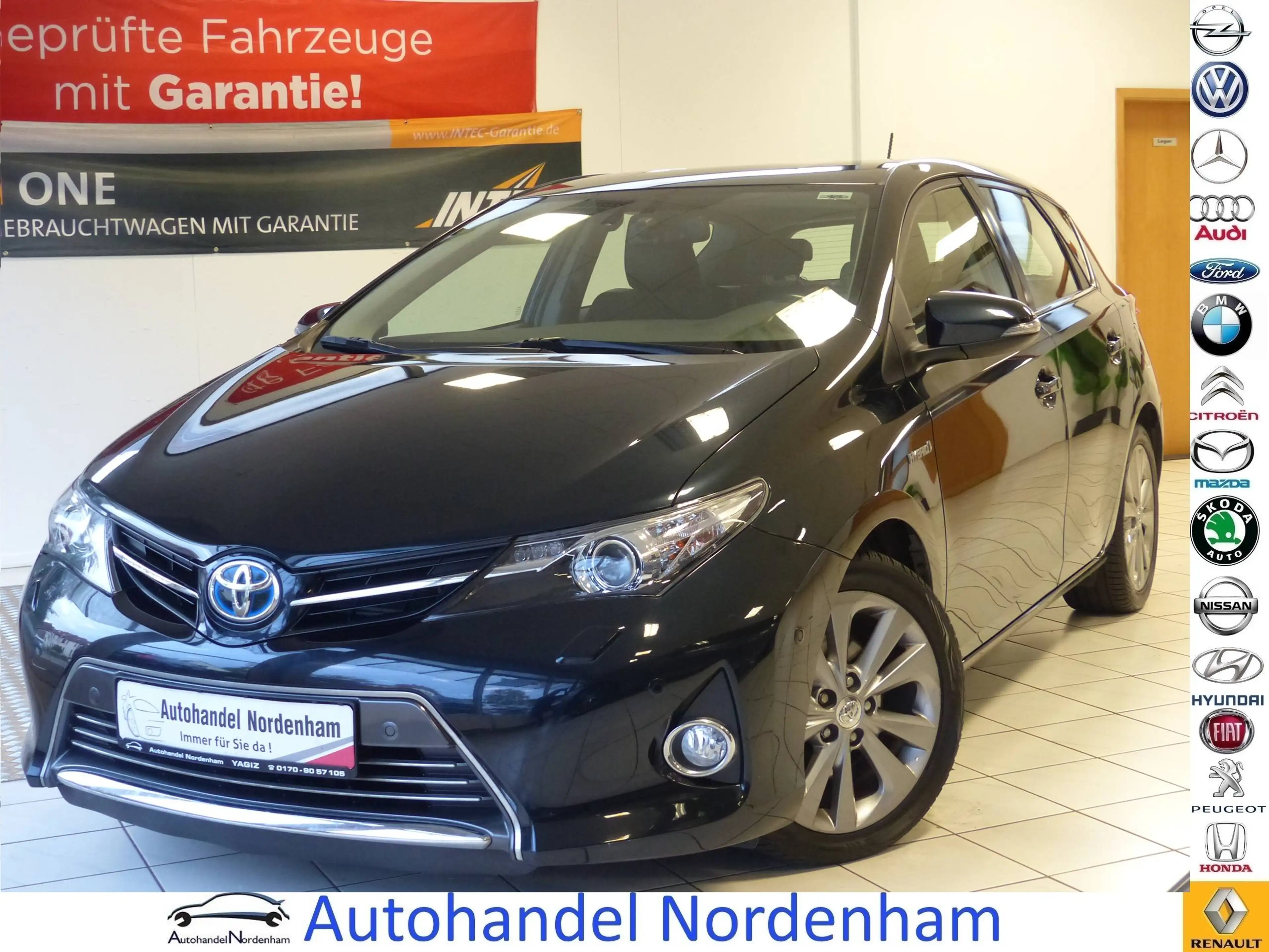Toyota Auris 1.8 Hybrid Executive*AUTOMATIK*NAVI*SHZ*TÜV 08/2028*