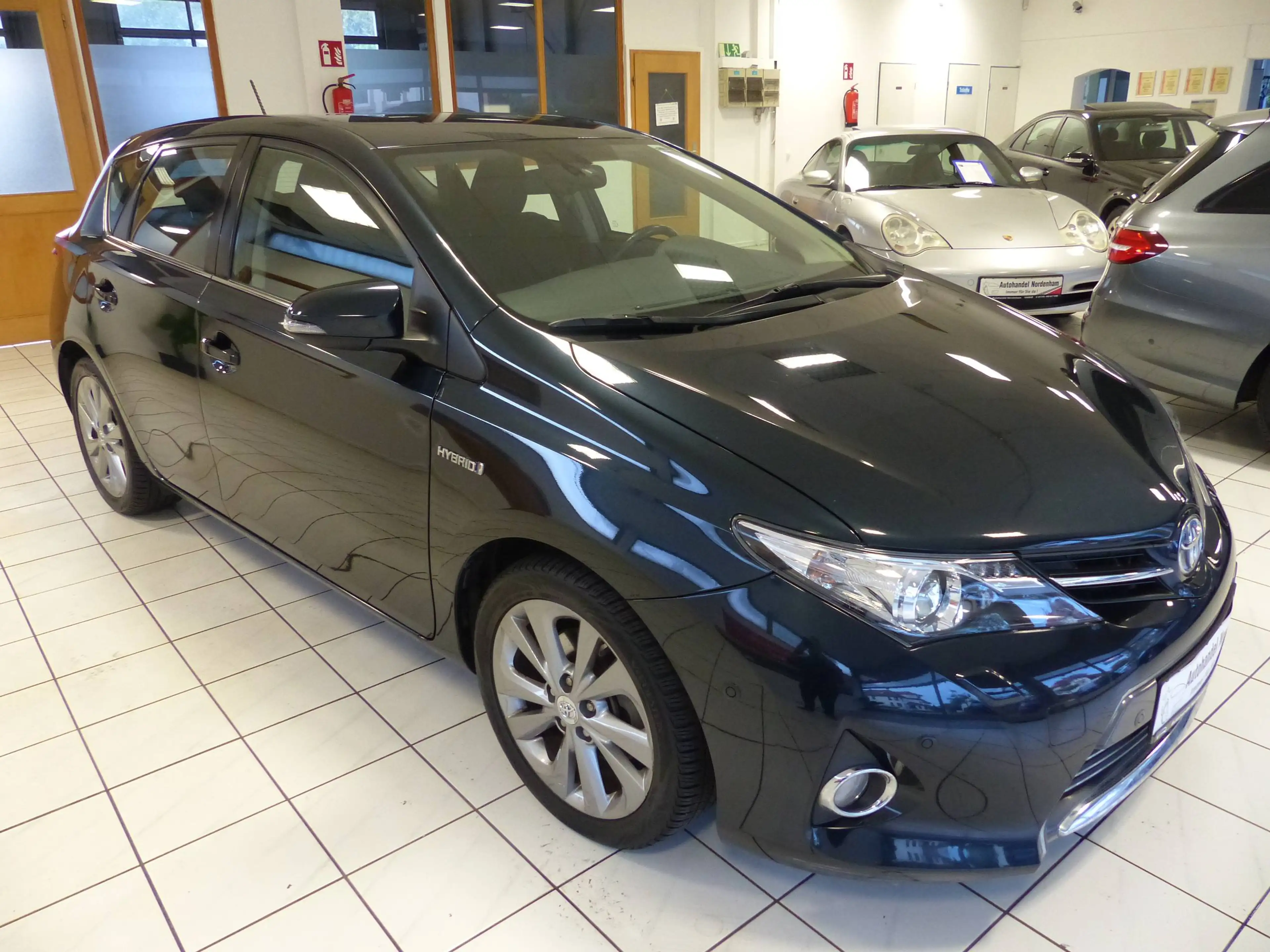 Toyota Auris 1.8 Hybrid Executive*AUTOMATIK*NAVI*SHZ*TÜV 08/2028* — photo 4