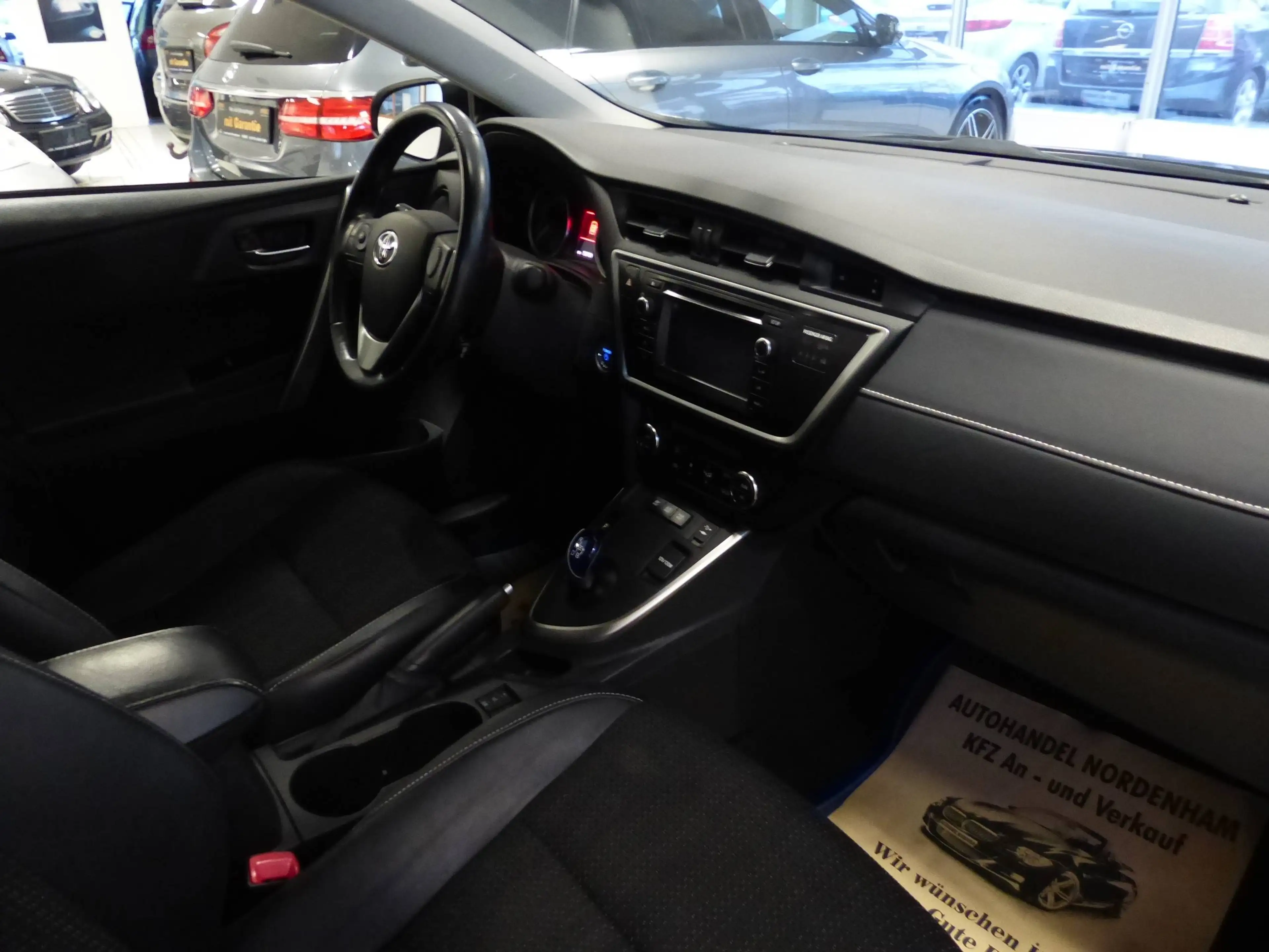 Toyota Auris 1.8 Hybrid Executive*AUTOMATIK*NAVI*SHZ*TÜV 08/2028* — photo 12