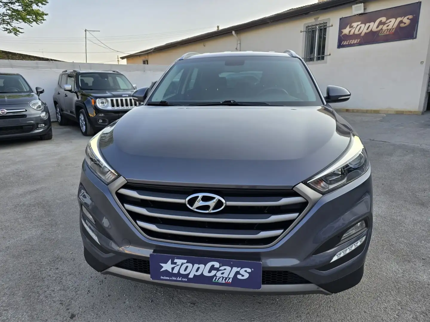Hyundai TUCSON 1.7 CRDi Comfort 116 cv -2015 Grigio - 2