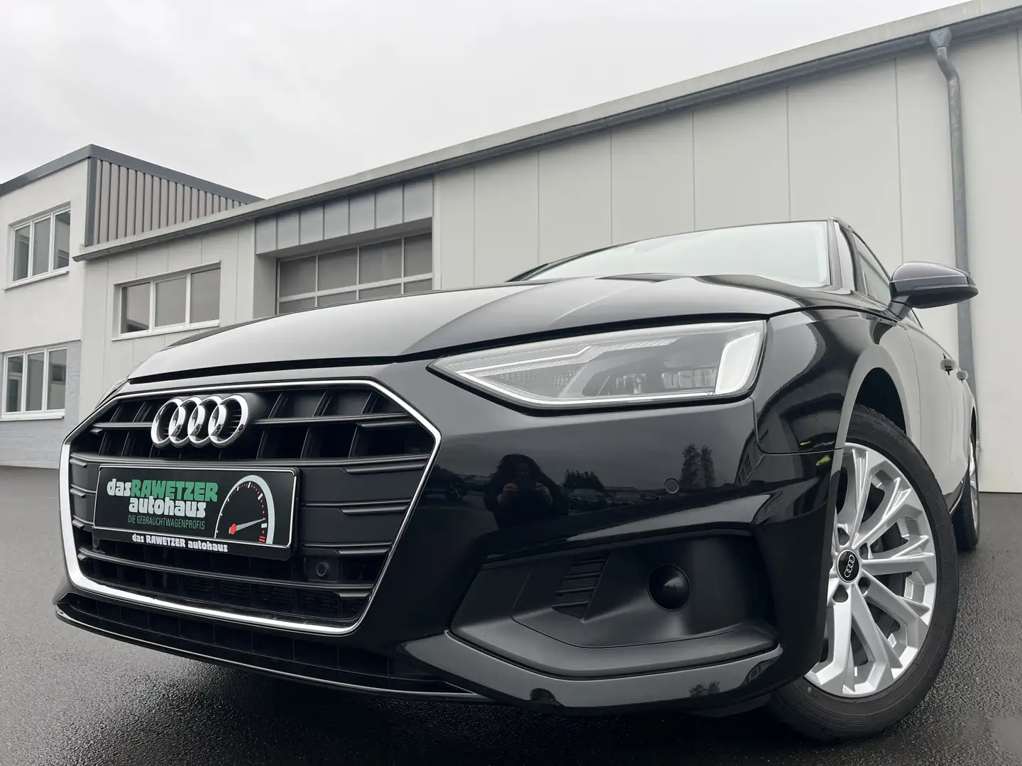 Audi A4 Avant 2.0 TDI S tronic 206€ m. 20% Anzahlung AHK Noir - 1